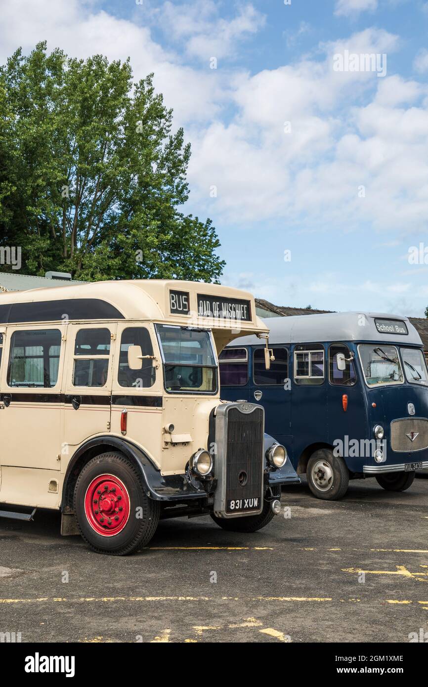 Vintage buses at Bridgnorth Station on the Severn Valley Railway, Shropshire Stock Photo