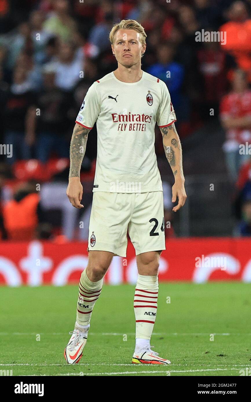 Liverpool, UK. 15th Sep, 2021. Simon Kjær #24 of AC Milan during the game in Liverpool, United Kingdom on 9/15/2021. (Photo by Mark Cosgrove/News Images/Sipa USA) Credit: Sipa USA/Alamy Live News Stock Photo