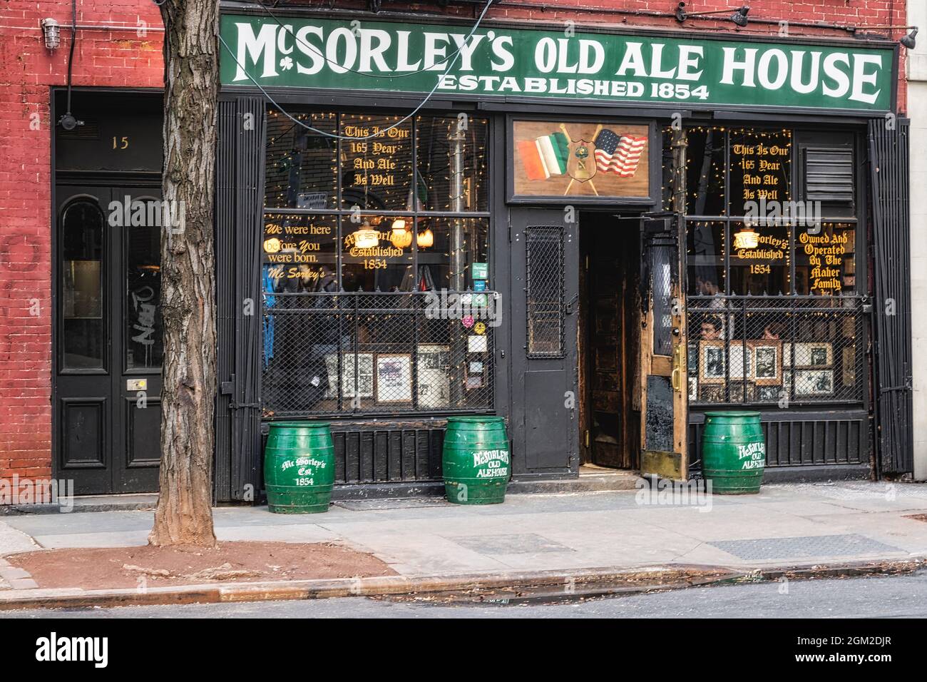 Old Irish Pub High Resolution Stock Photography And Images Alamy