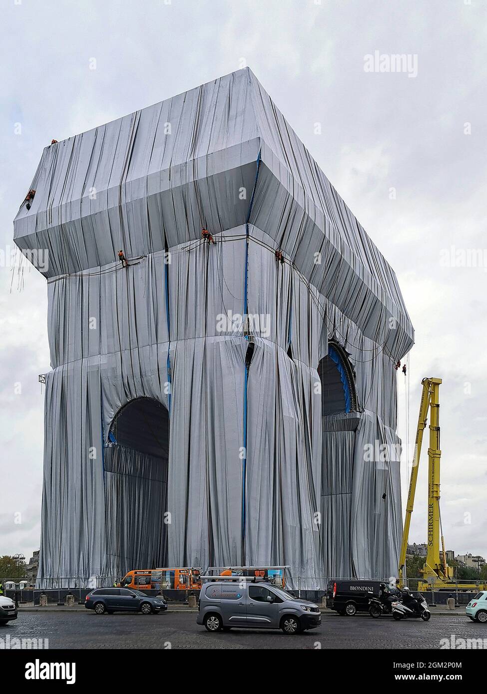 France, Paris, September 14, 2021 : L' Arc de Triomphe is wrapped in 25,000 square meters of recyclable polypropylene fabric in silvery blue, and with Stock Photo