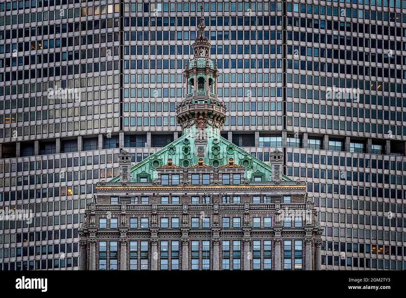Hemsley Building Tower NYC - View to the ornate cupola of the iconic New York City Landmark. The pyramidal shape top of the Hemsley Building is locate Stock Photo