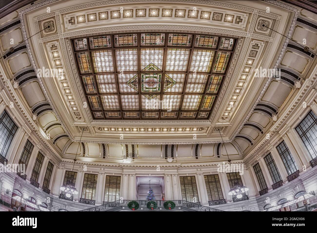 Lackawanna Waiting Room NJ - The American Industrial architectural style main waiting room at the Erie Lackawanna train terminal station in Hoboken, N Stock Photo