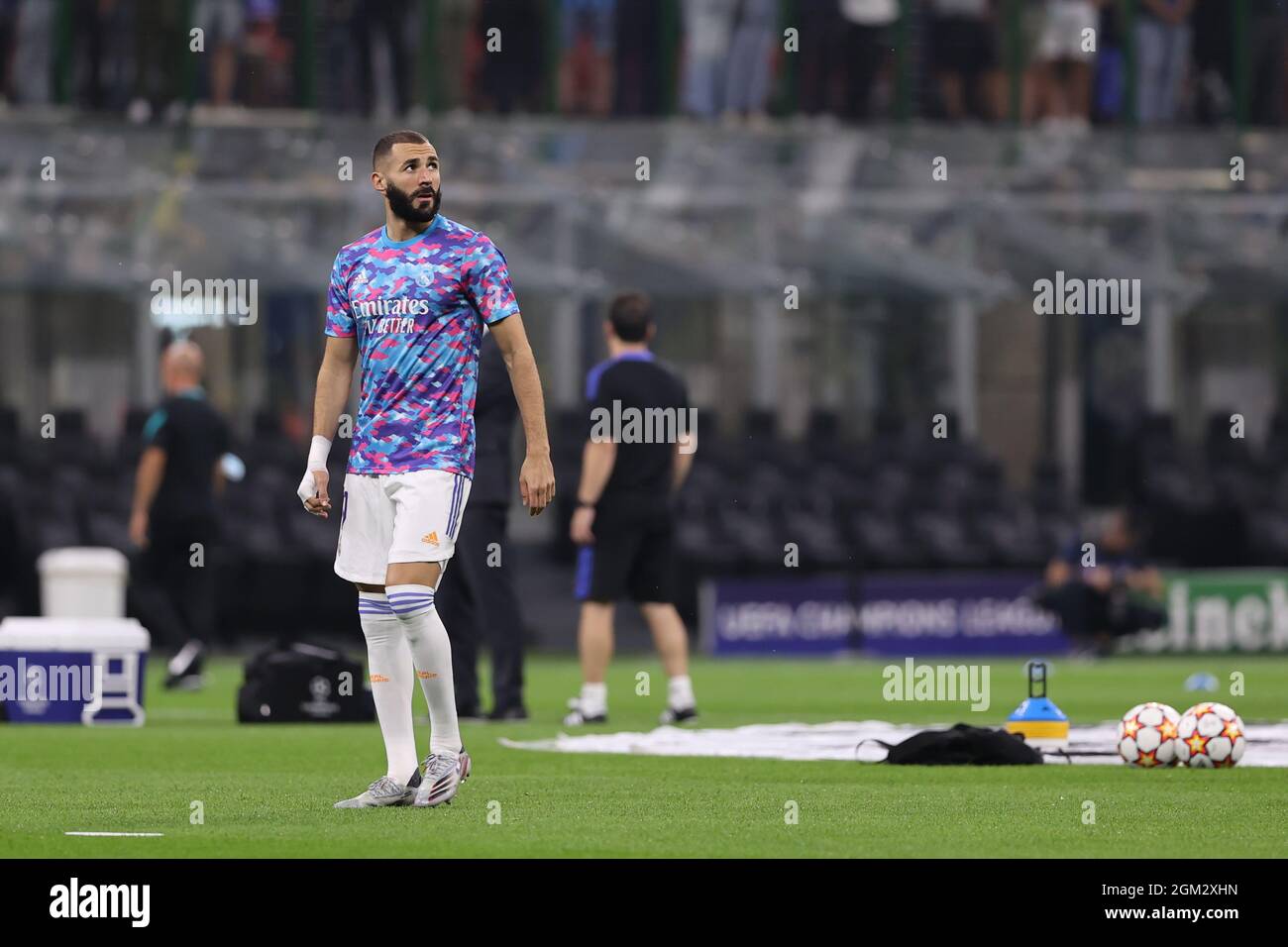Karim Benzema of Real Madrid CF warms up during the UEFA Champions ...