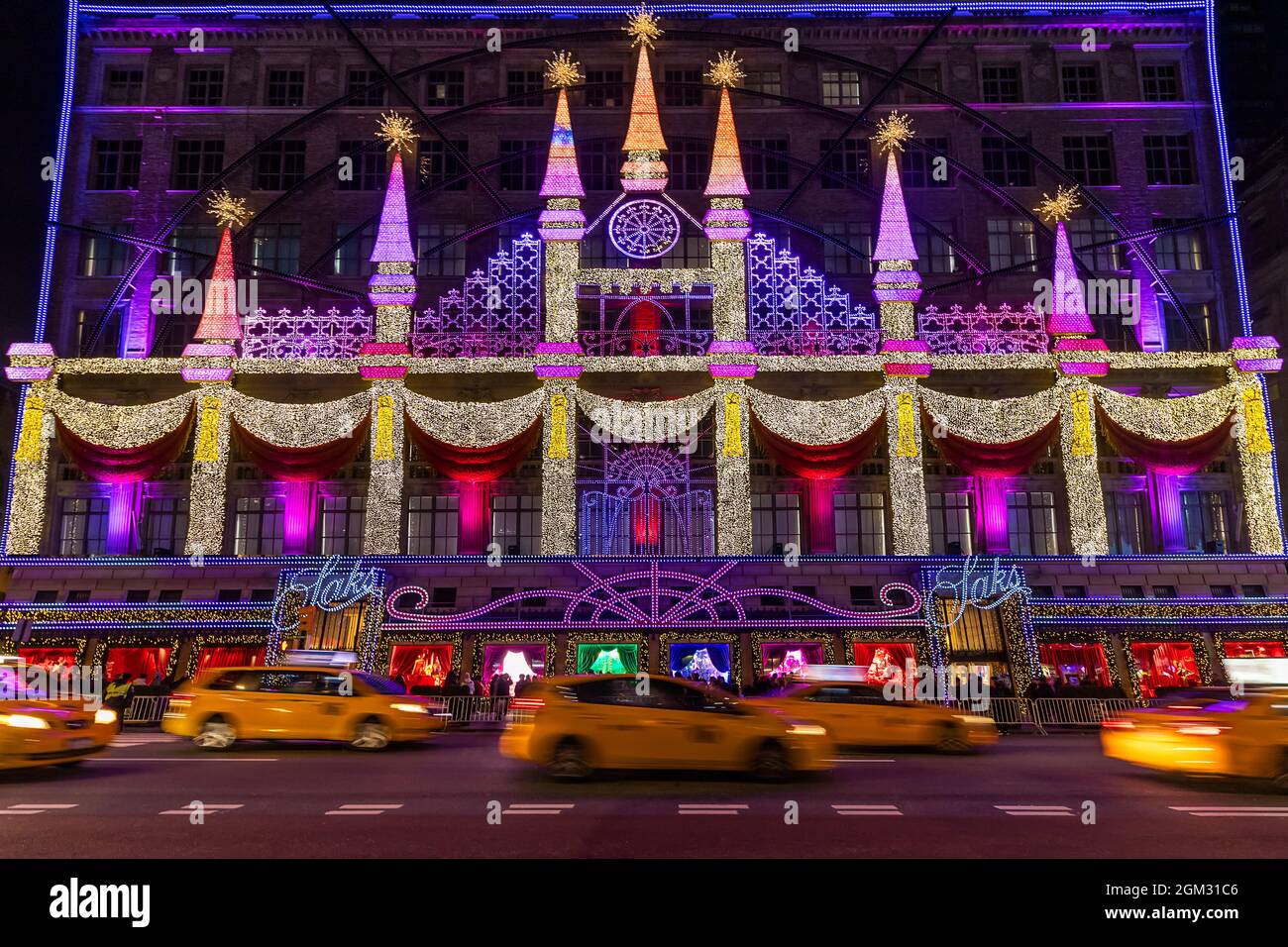 Saks Fifth Avenue With Christmas Light Show And Holiday Season Window  Displays 5th Avenue Midtown Manhattan New York City Stock Photo - Download  Image Now - iStock