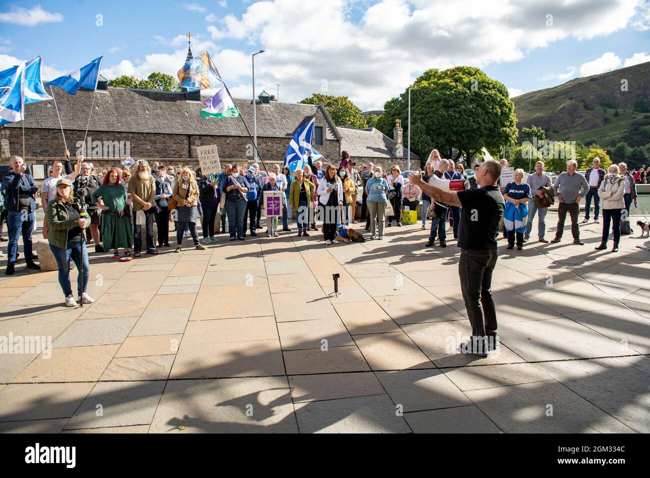 Edinburgh, Scotland, UK. 16th Sep, 2021. PICTURED: Former Politician, Tommy Sheridan - Convernor of Solidarity. Women Won't Wheesht movement march on the Scottish Parliament in protest during First Minister's Questions to make Nicola Sturgeon hear their voice on women's rights. On the 1st October a new law will prevent any protest outside of the Scottish Parliament, rendering any protestor a criminal. Credit: Colin Fisher/Alamy Live News Stock Photo