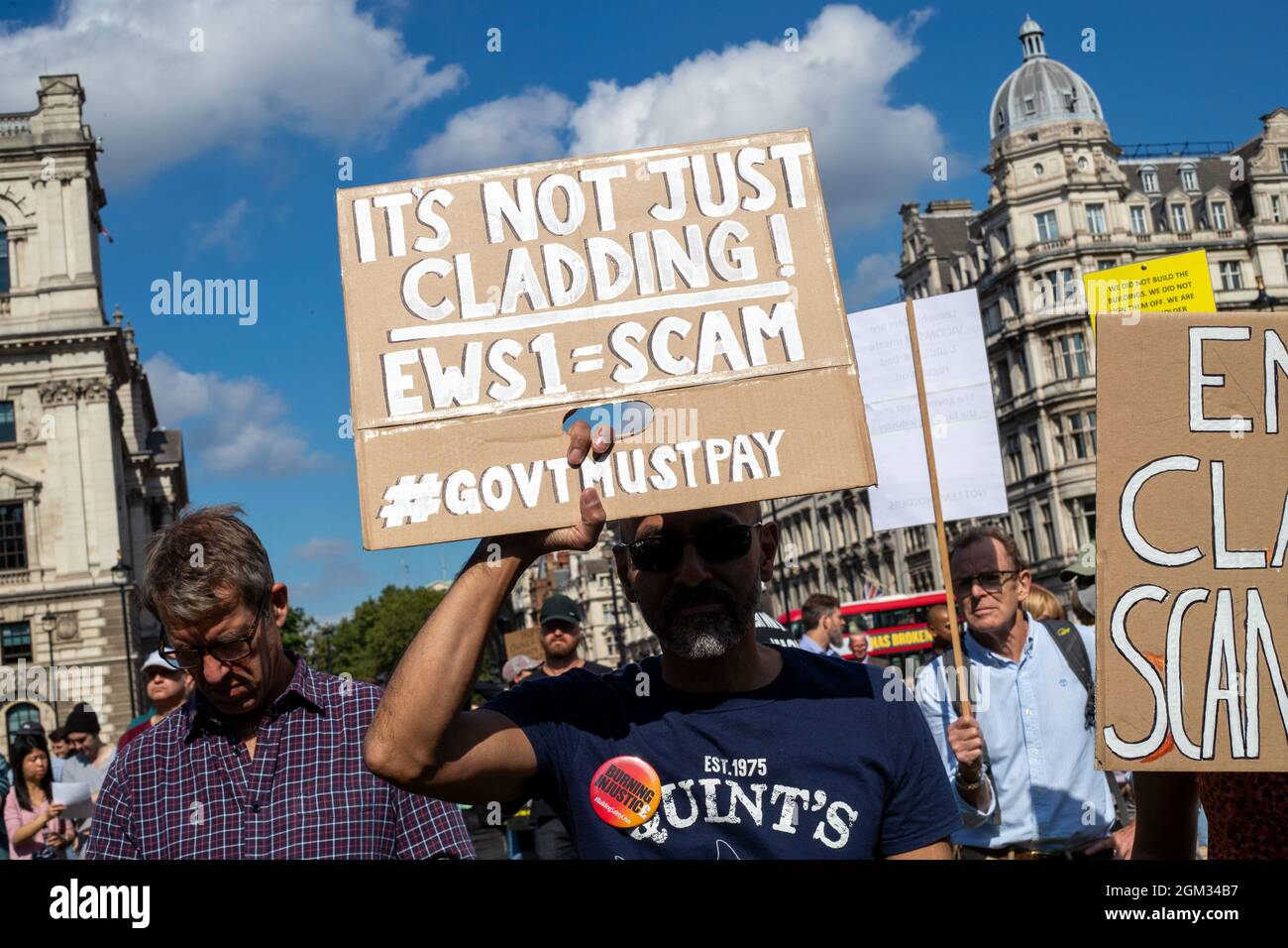 LONDON, ENGLAND - September 16 2021, Leaseholders Together Protest on Parliament Square Credit: Lucy North/Alamy Live News Stock Photo