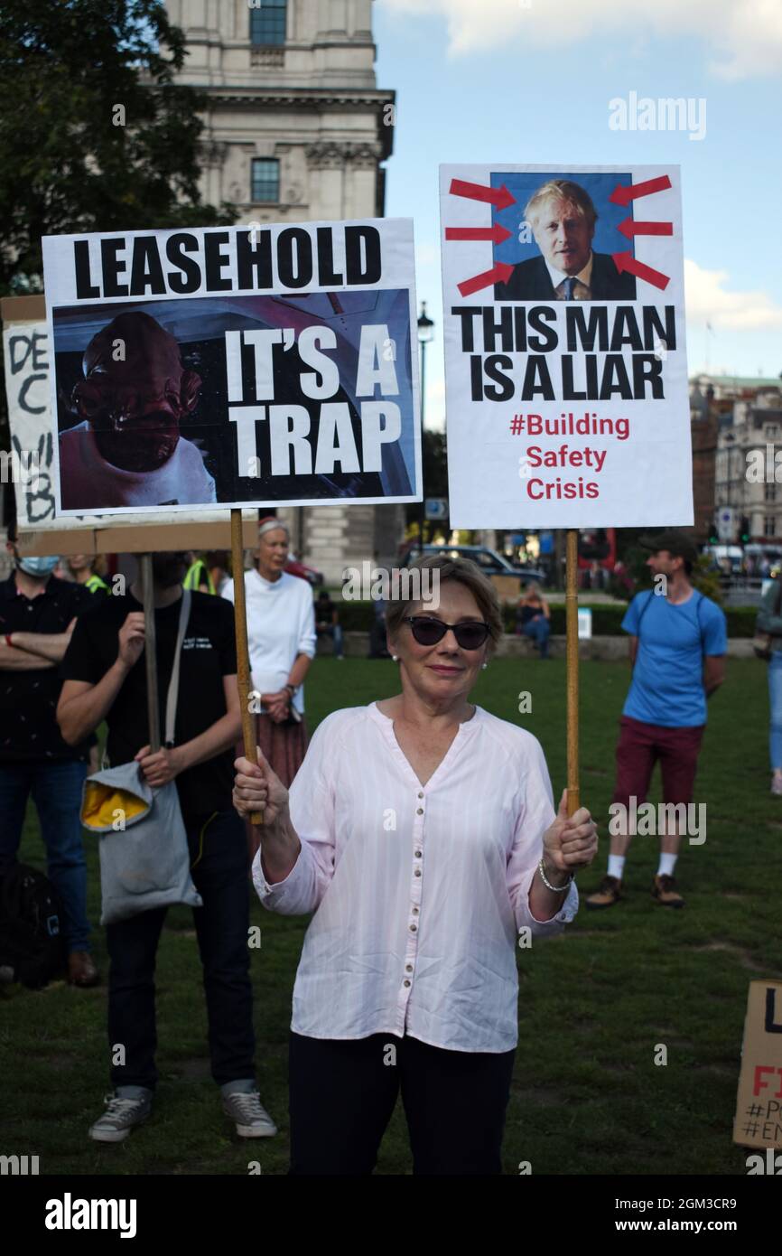 London, UK. 16th Sep, 2021. Leaseholders together rally held in Parliament Square outside the Houses of Parliament in support of the victims of the fire in Grenfell Tower. Credit: JOHNNY ARMSTEAD/Alamy Live News Stock Photo