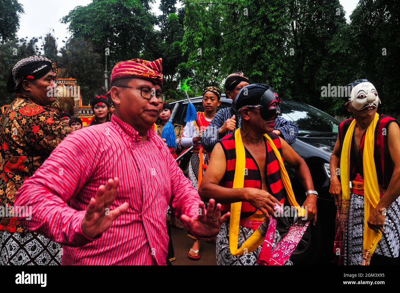 A group of Penari Penthul Tembem attending a carnival in the Ragunan area, South Jakarta. Stock Photo