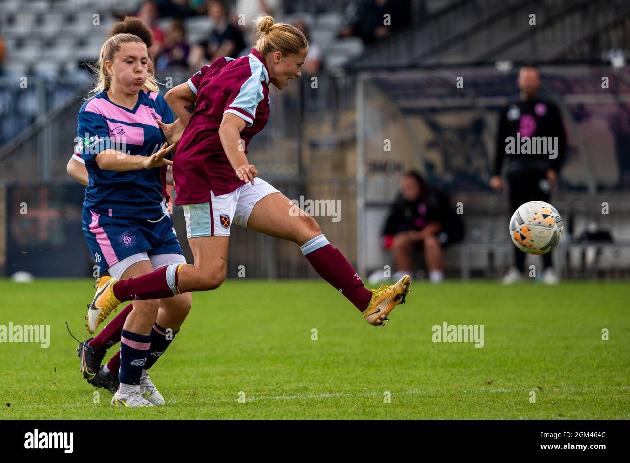 Mia Cruickshank plays for West Ham United FC Women U21s in a preseason friendly against Dulwich Hamlet FC Women. 22nd August, 2021 Stock Photo