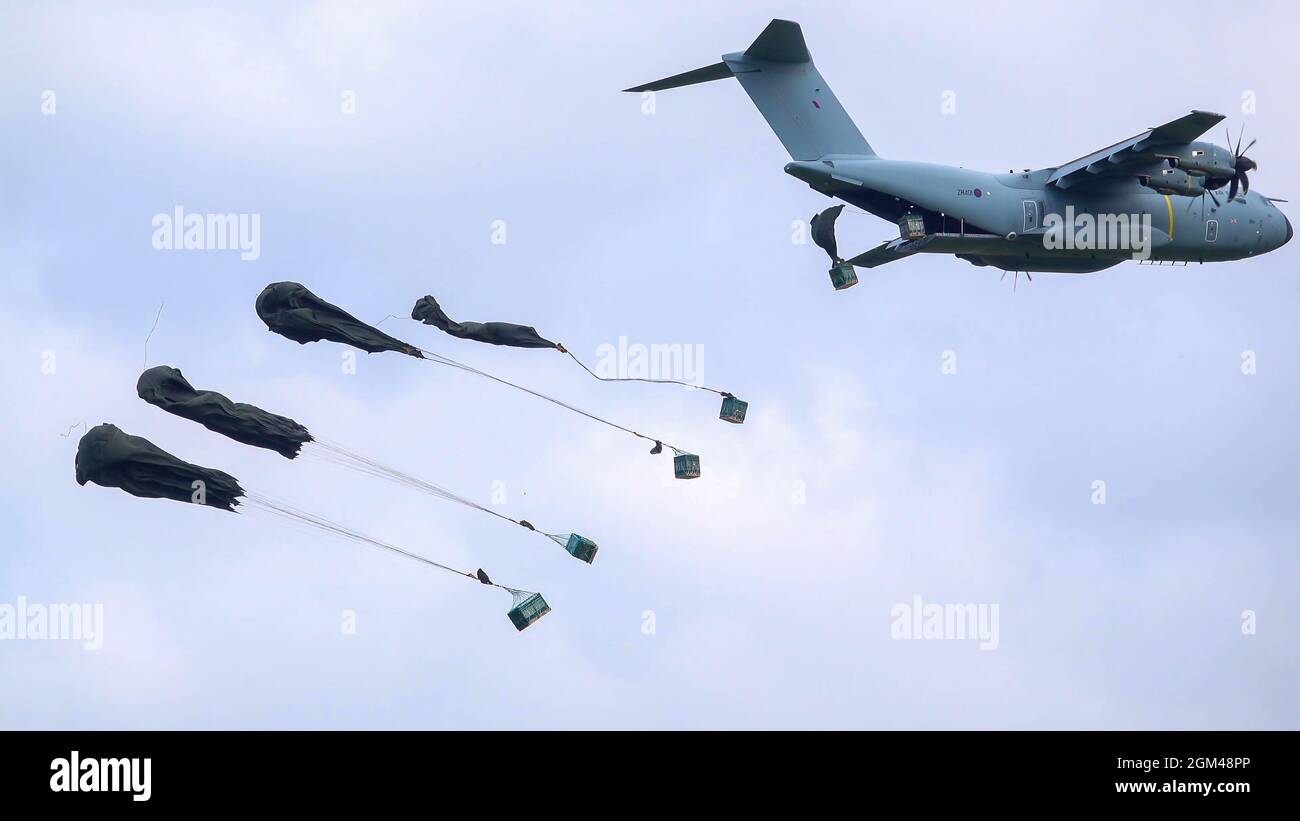 ZM401 RAF Royal Air Force Airbus A400M Atlas military cargo plane on a cargo parachute drop run over Wiltshire UK Stock Photo