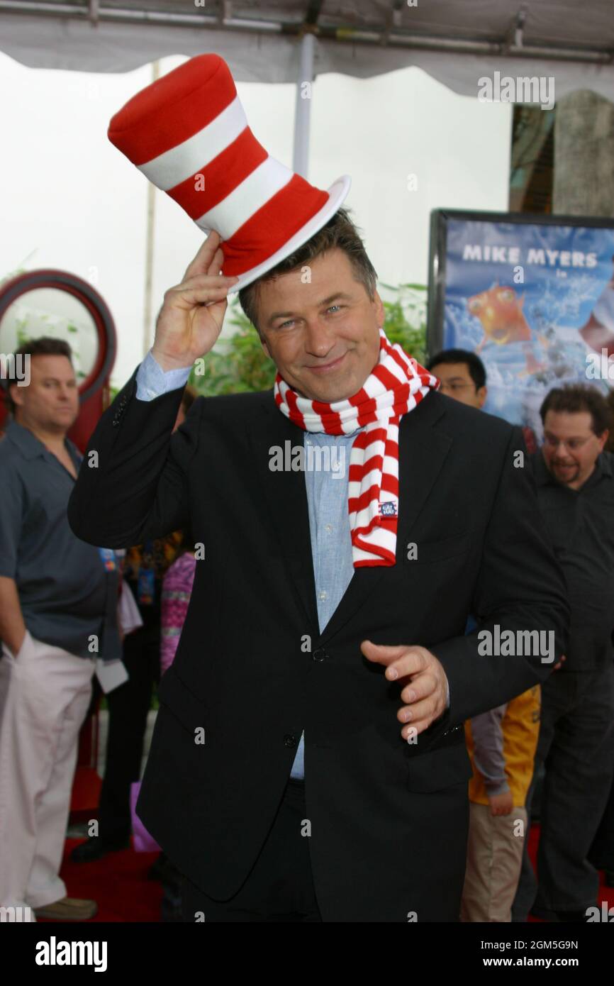 Alec Baldwin 11/08/03 "The Cat in the Hat" Premiere at Universal