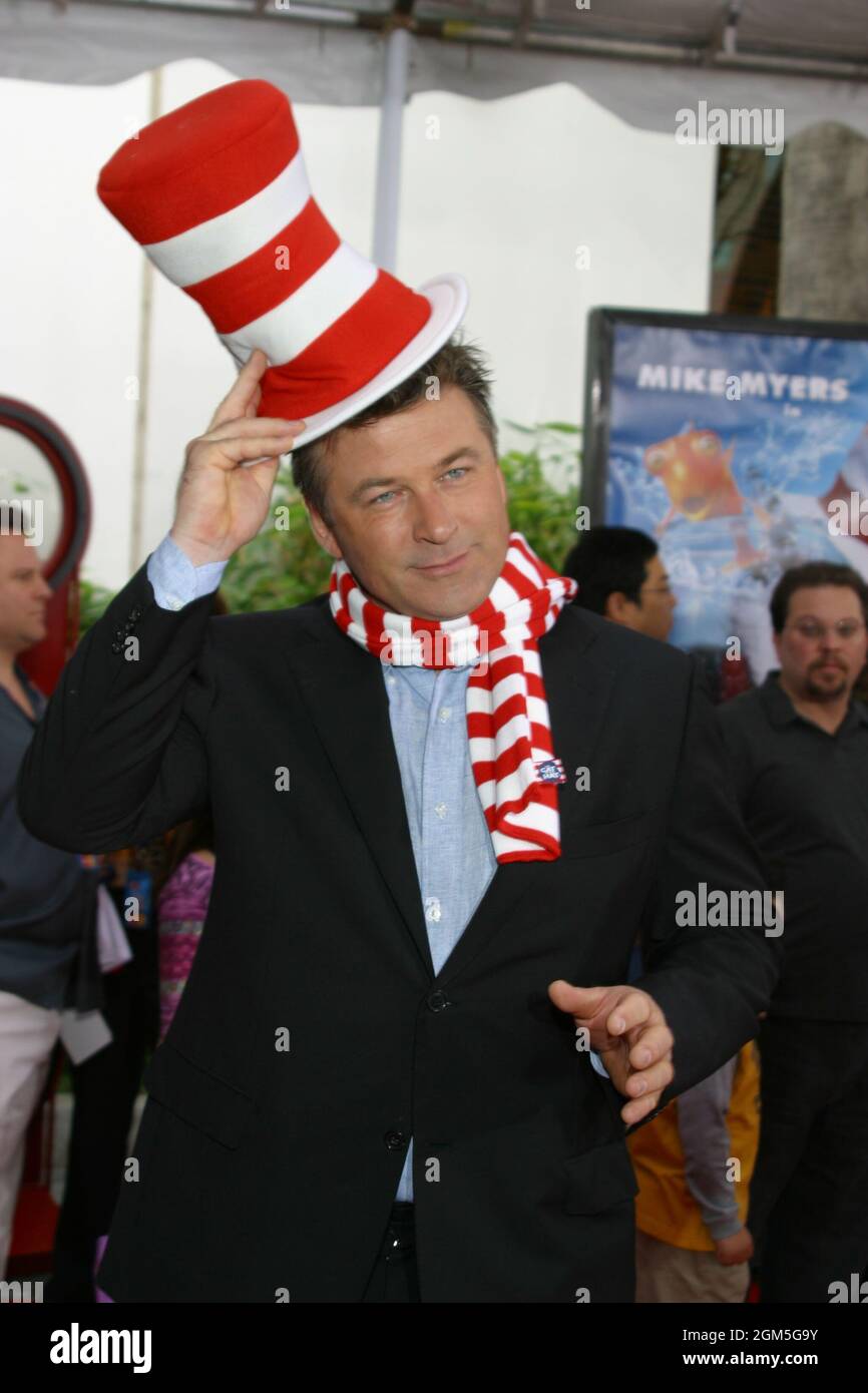 Alec Baldwin 11/08/03 "The Cat in the Hat" Premiere at Universal