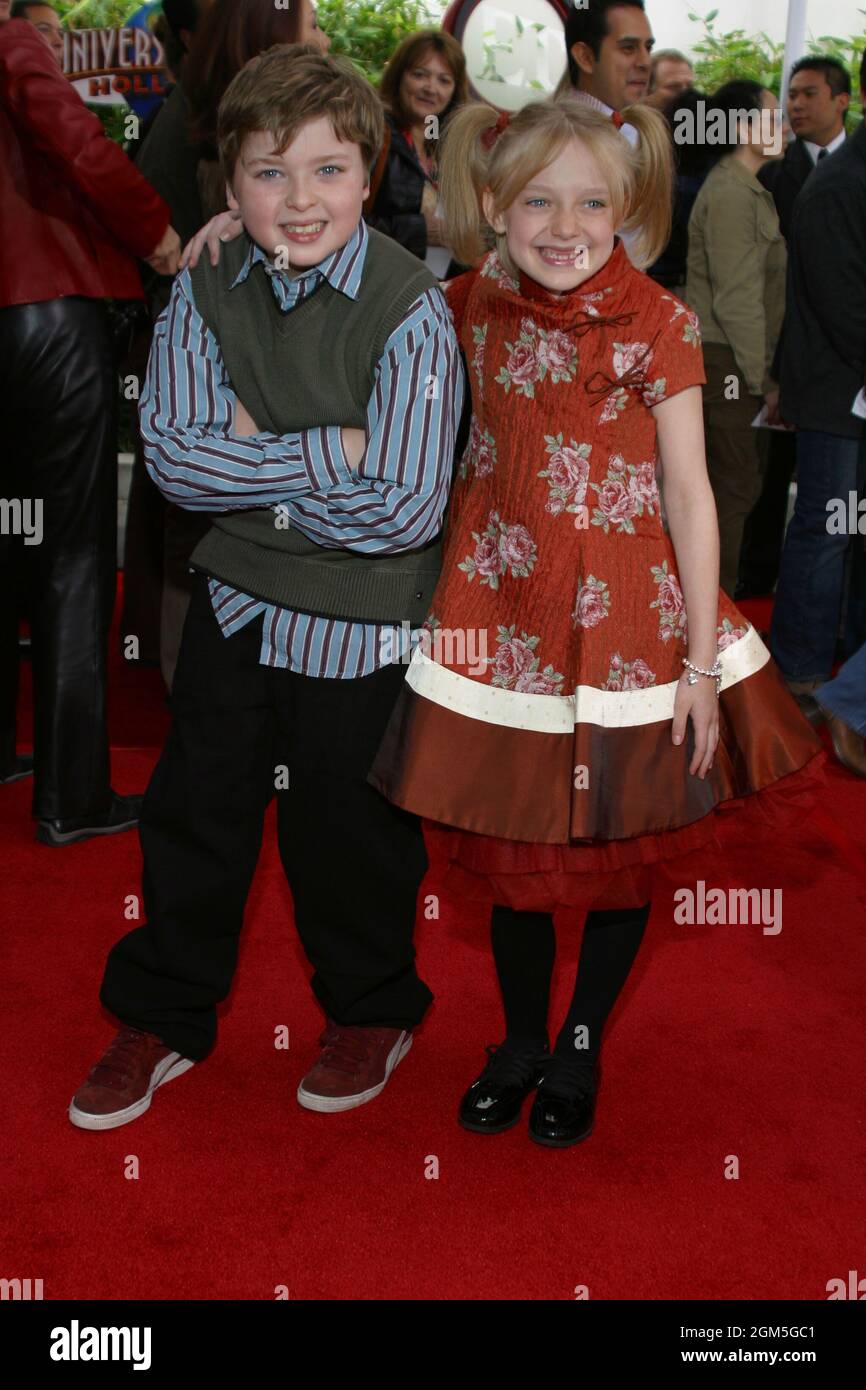 Spencer Breslin, Dakota Fanning  11/08/03 "The Cat in the Hat" Premiere at  Universal Studios Cinema,Universal City Photo by Kazumi Nakamoto/Hollywood News Wire Stock Photo