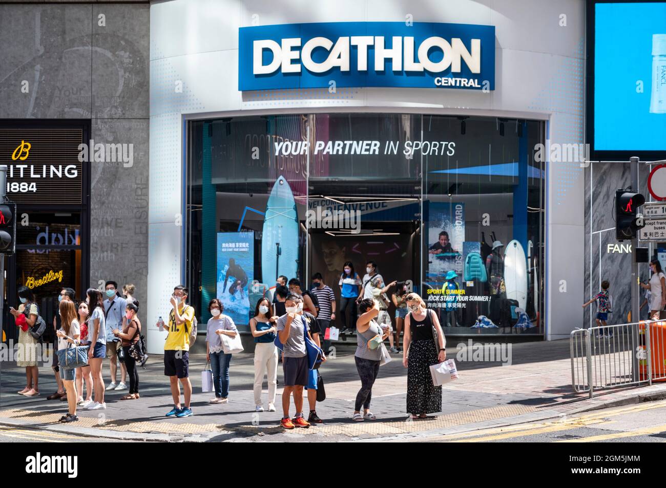 A pedestrian walks past the French sporting goods Decathlon store in Spain.  (Photo by Xavi Lopez / SOPA Images/Sipa USA Stock Photo - Alamy