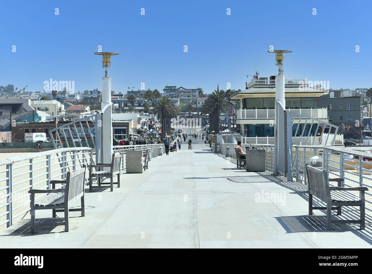 HERMOSA BEACH , CALIFORNIA - 15 SEPT 2021: The Hermosa Beach Pier looking towards the town. Stock Photo