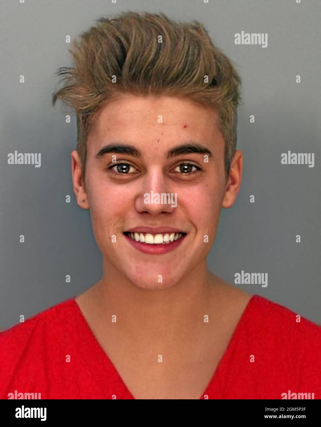 2014, 23 january , MIAMI BEACH , FLORIDA , USA : The celebrated canadian-born Pop Star singer JUSTIN BIEBER ( born 1 march 1994 ) when was arrested by Police Department in the official mugshot by police in Miami Beach, Florida. Bieber was arrested for driving under the influence, resisting arrest and driving without a valid driver's license.  Unknown photographer by Miami Beach Police Department . - Mug sghot - MUG-SHOT - HISTORY - FOTO STORICHE  - MUSIC - MUSICA - cantante - COMPOSITORE - ROCK STAR - ARRESTO - Arrestation - ARRESTATO DALLA POLIZIA - FOTO SEGNALETICA - mugshot - mug shot - reb Stock Photo