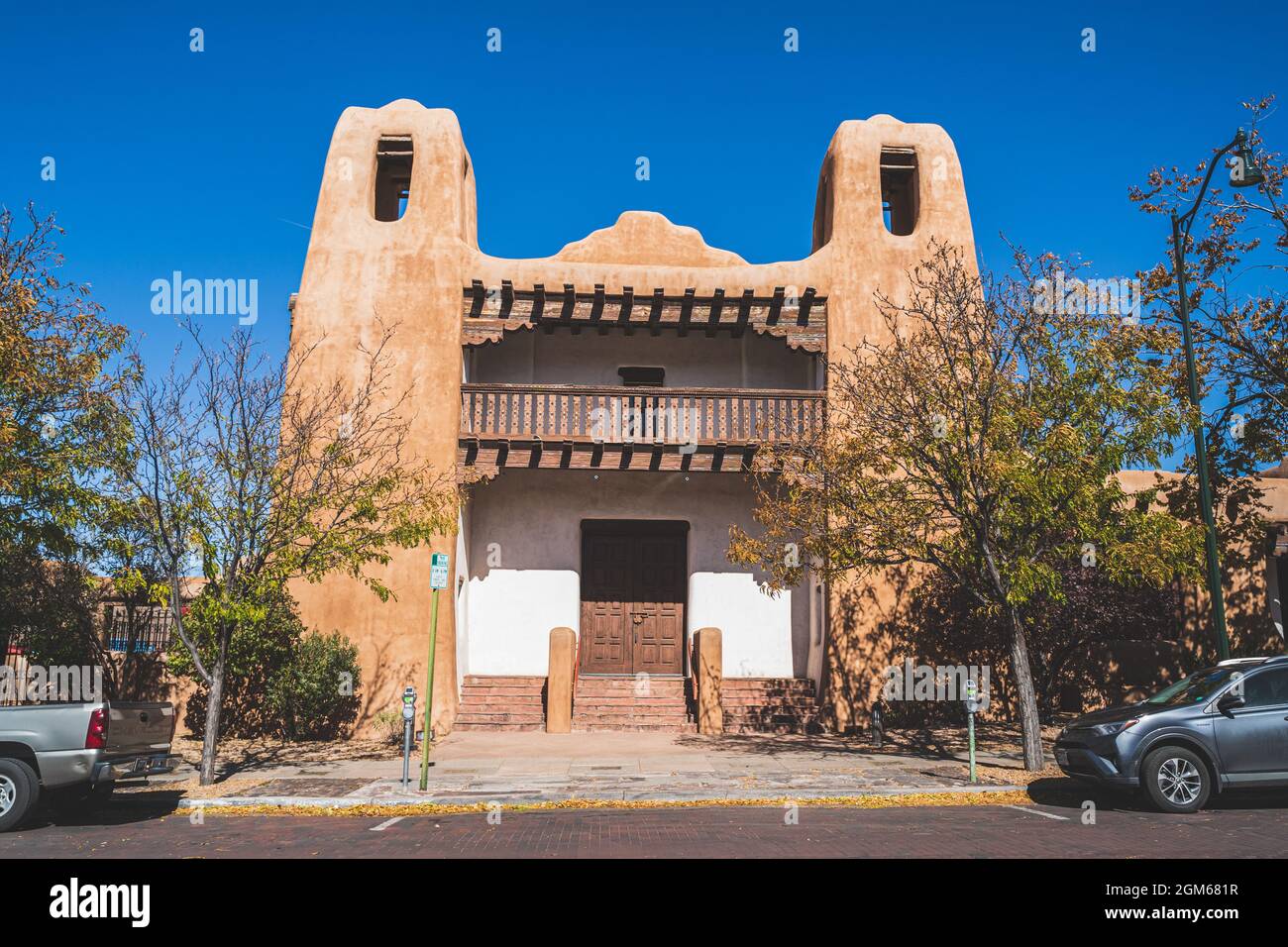 Southwest Adobe architecture of Santa Fe New Mexico against blue sky Stock Photo