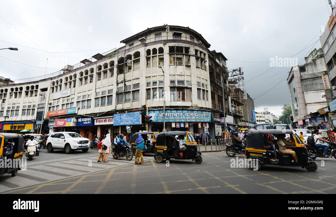 The busy junction of Laxmi road and Narayan peth road in Pune, India. Stock Photo