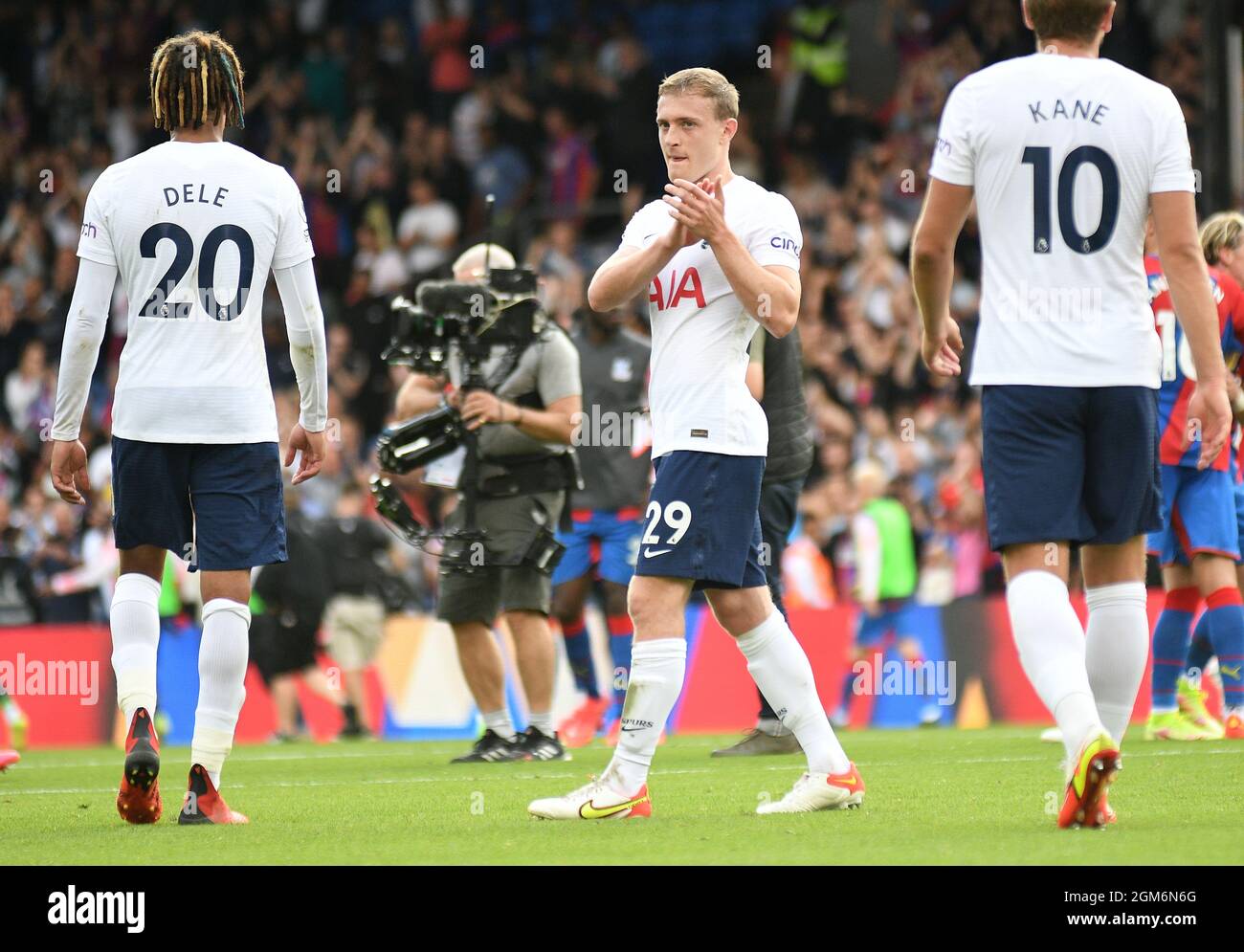 LONDON, ENGLAND - SEPTEMBER 11, 2021: Oliver William Skipp of Tottenham salute the fans after the 2021/22 Premier League matchweek 4 game between Crystal Palace FC and Tottenham Hotspur FC at Selhurst Park. Copyright: Cosmin Iftode/Picstaff Stock Photo