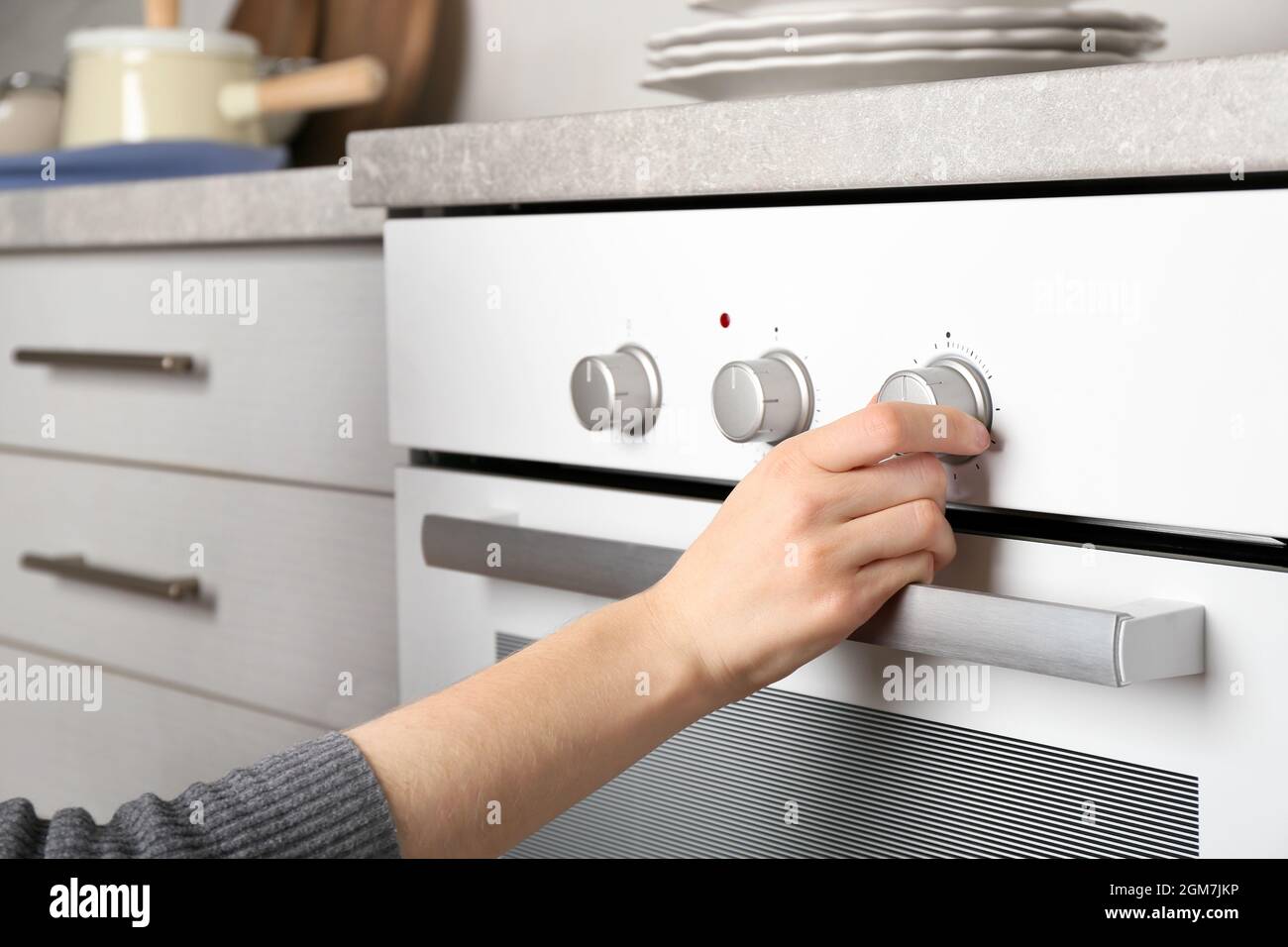 Switching oven hires stock photography and images Alamy