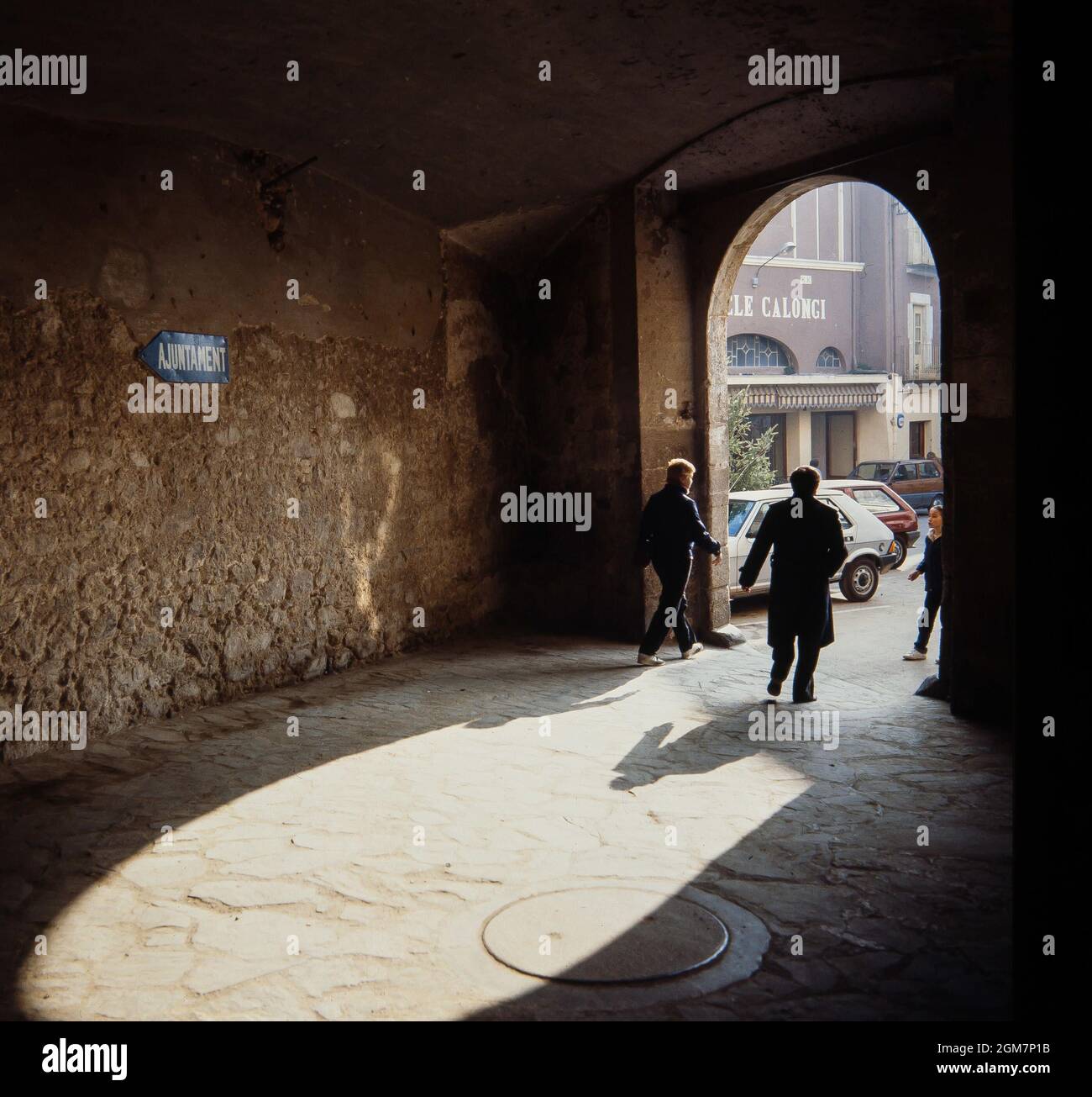 CALONGE, COSTA BRAVA. ENTRADA DEL CASTILLO. AÑOS 80 Stock Photo - Alamy