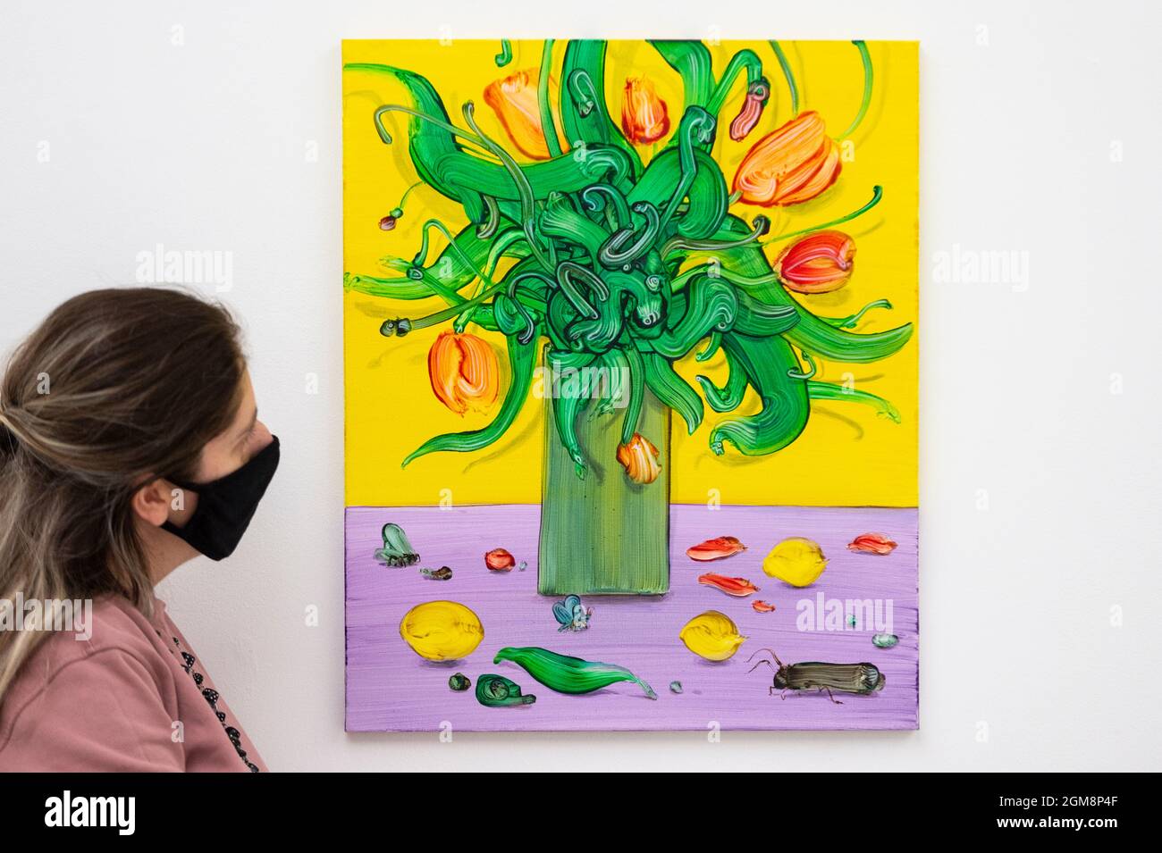 London, UK.  17 September 2021. 'Tulips and Lemons', 2019 by Mimei Thompson, part of In Bloom, a partner exhibition with the RHS Botanical Art & Photography Show 2021 Winners at the Saatchi Gallery. On show September 18 to October 3, 2021 in an event that runs parallel to the RHS Chelsea Flower Show, hosted for the first time in Autumn.  Credit: Stephen Chung / Alamy Live News Stock Photo
