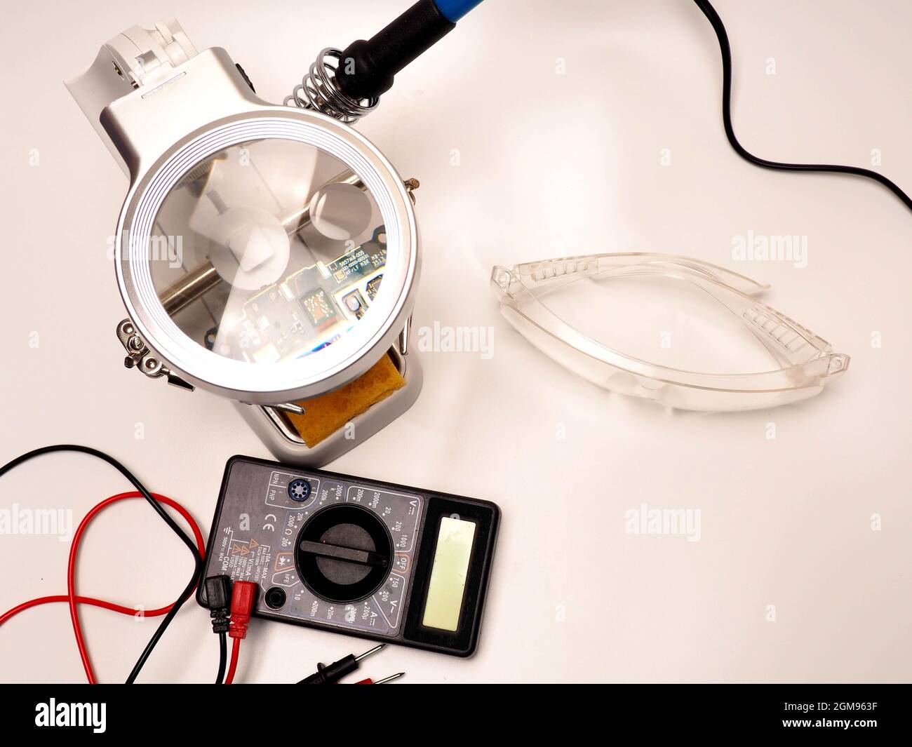 Picture of electronic repairing tools, consist of PCB holder stand