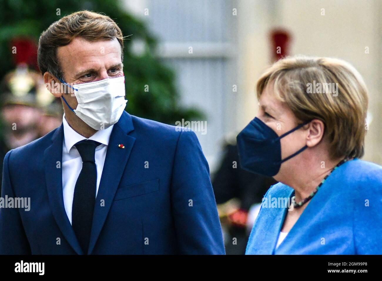 PARIS, FRANCE, 16 SEPTEMBER 2021.  Germany’s Chancellor Angela Merkel is welcomed by France’s President Emmanuel Macron prior to a working dinner at the Elysee Palace. Credit: Amaury Paul / Medialys Images/Sipa USA Stock Photo