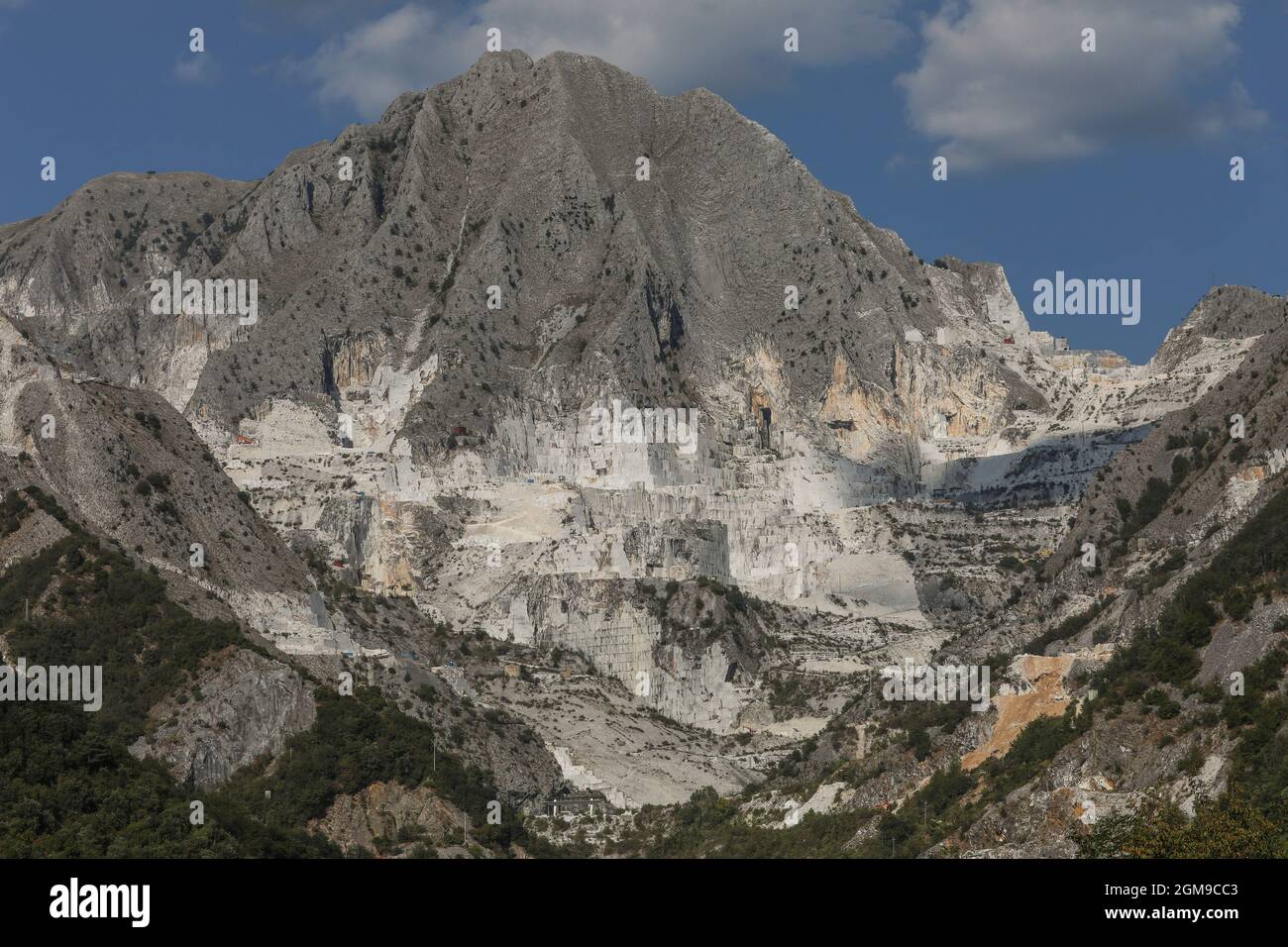 CARRARA MARBLE QUARRIES, ITALY Stock Photo Alamy