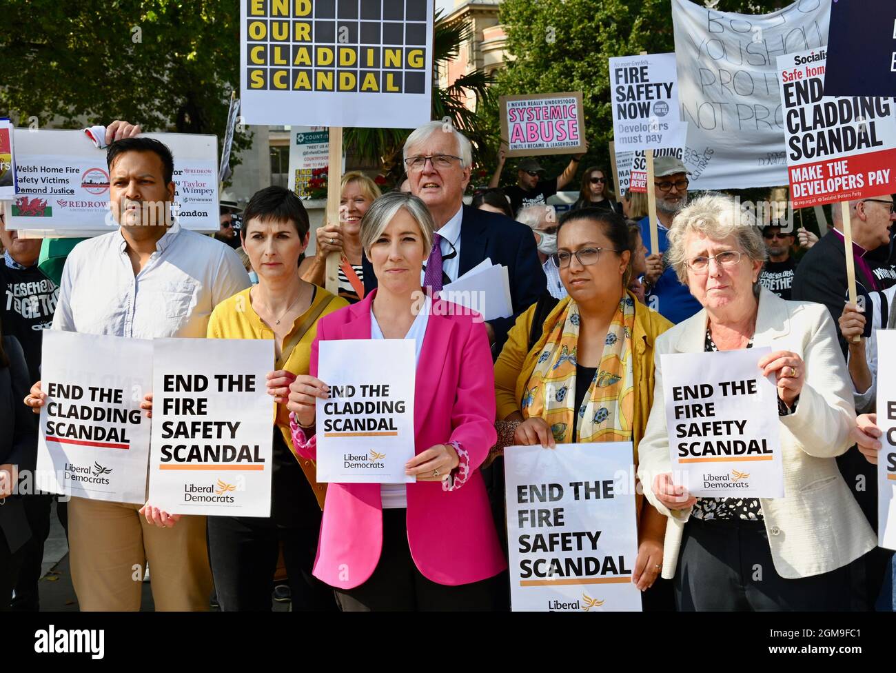 Daisy Cooper MP ,Deputy Leader of the Liberal Democrats, Leaseholders Protest, Parliament Square, London. UK Stock Photo