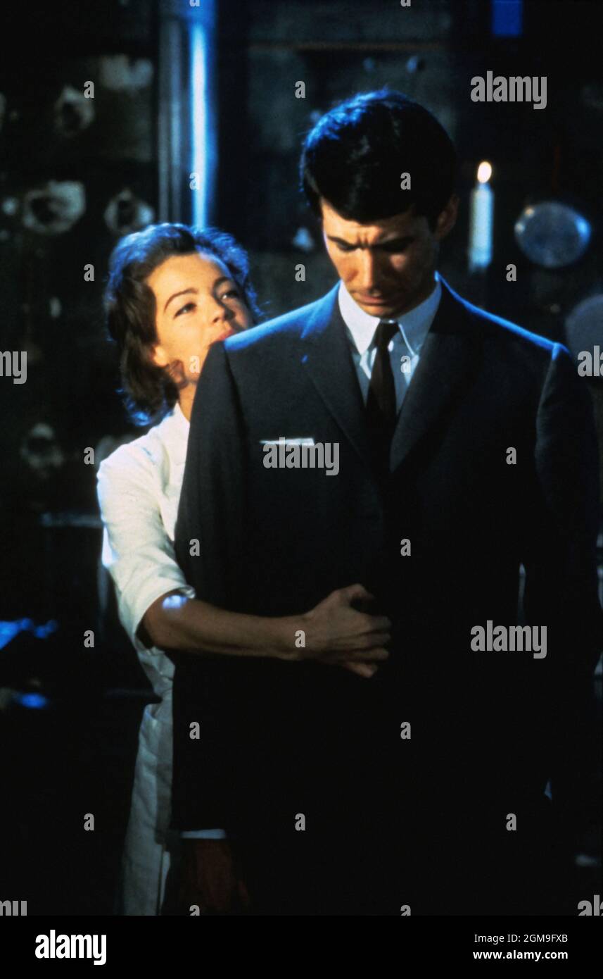 ROMY SCHNEIDER and ANTHONY PERKINS in THE TRIAL (1962) -Original title: LE PROCES-, directed by ORSON WELLES. Credit: PARIS EUROPA/FICIT/HISA / Album Stock Photo