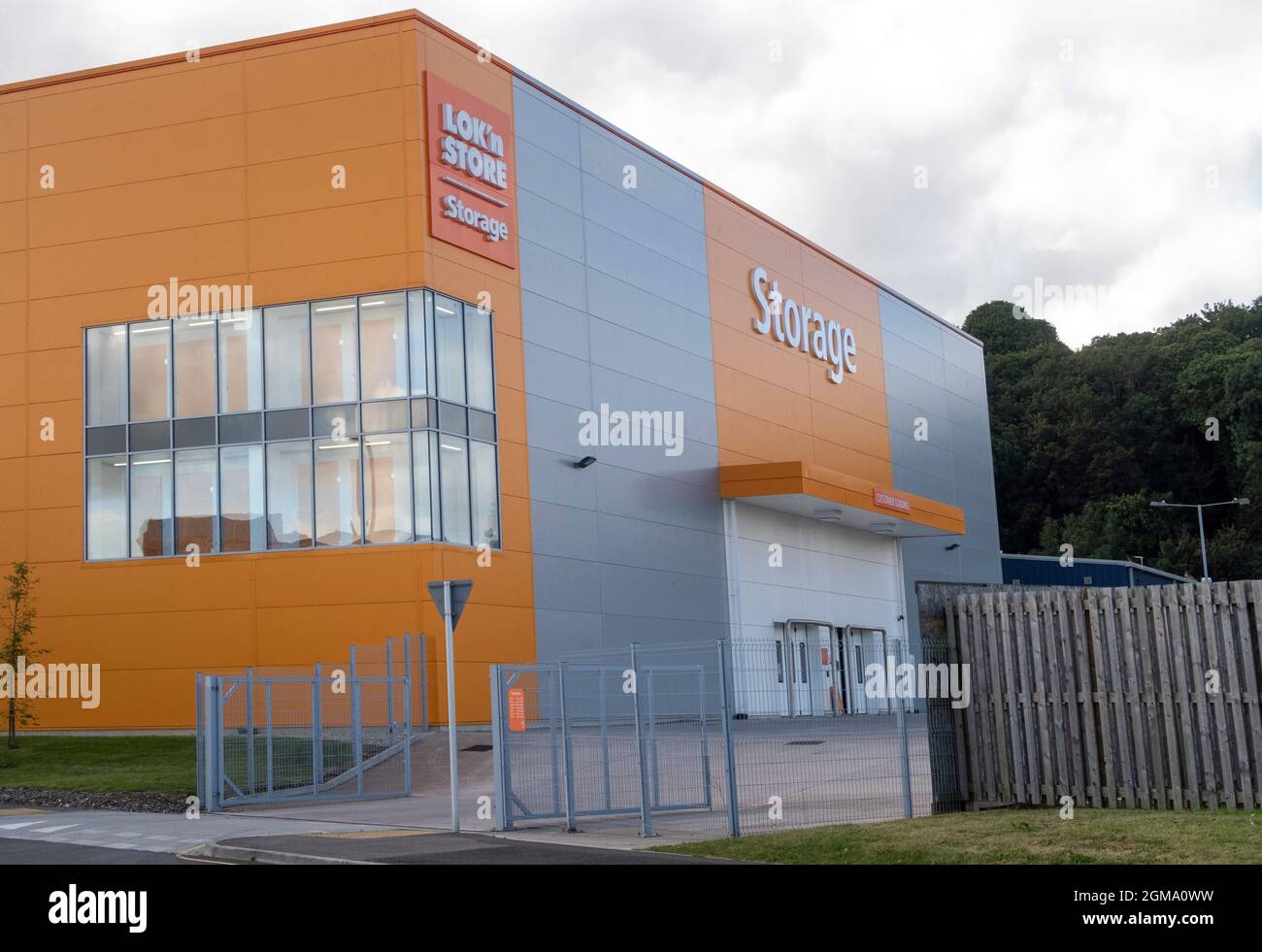 Warehouse facility hires stock photography and images Alamy