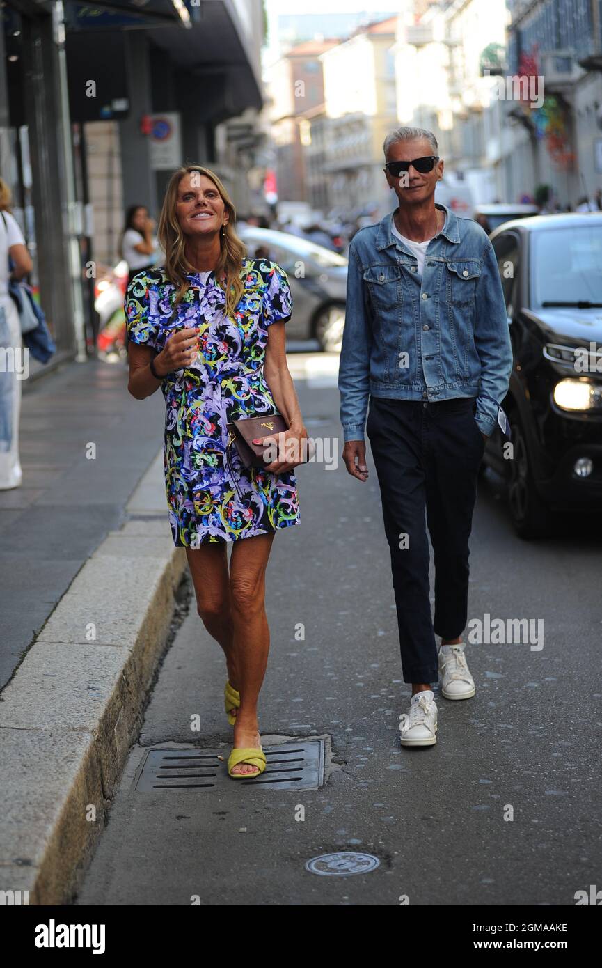 Milan, . 17th Sep, 2021. Milan, 17-9-2021 Anna Dello Russo, creative director of VOGUE JAPAN since 2006 is a much loved fashion icon for her multiple, often extravagant, looks. After a long vacation in Puglia, where she lives in a large villa, today she is back to attend the fashion week which begins in a few days. In the photos Anna Dello Russo walking downtown with her boyfriend Angelo Gioia. Credit: Independent Photo Agency/Alamy Live News Stock Photo