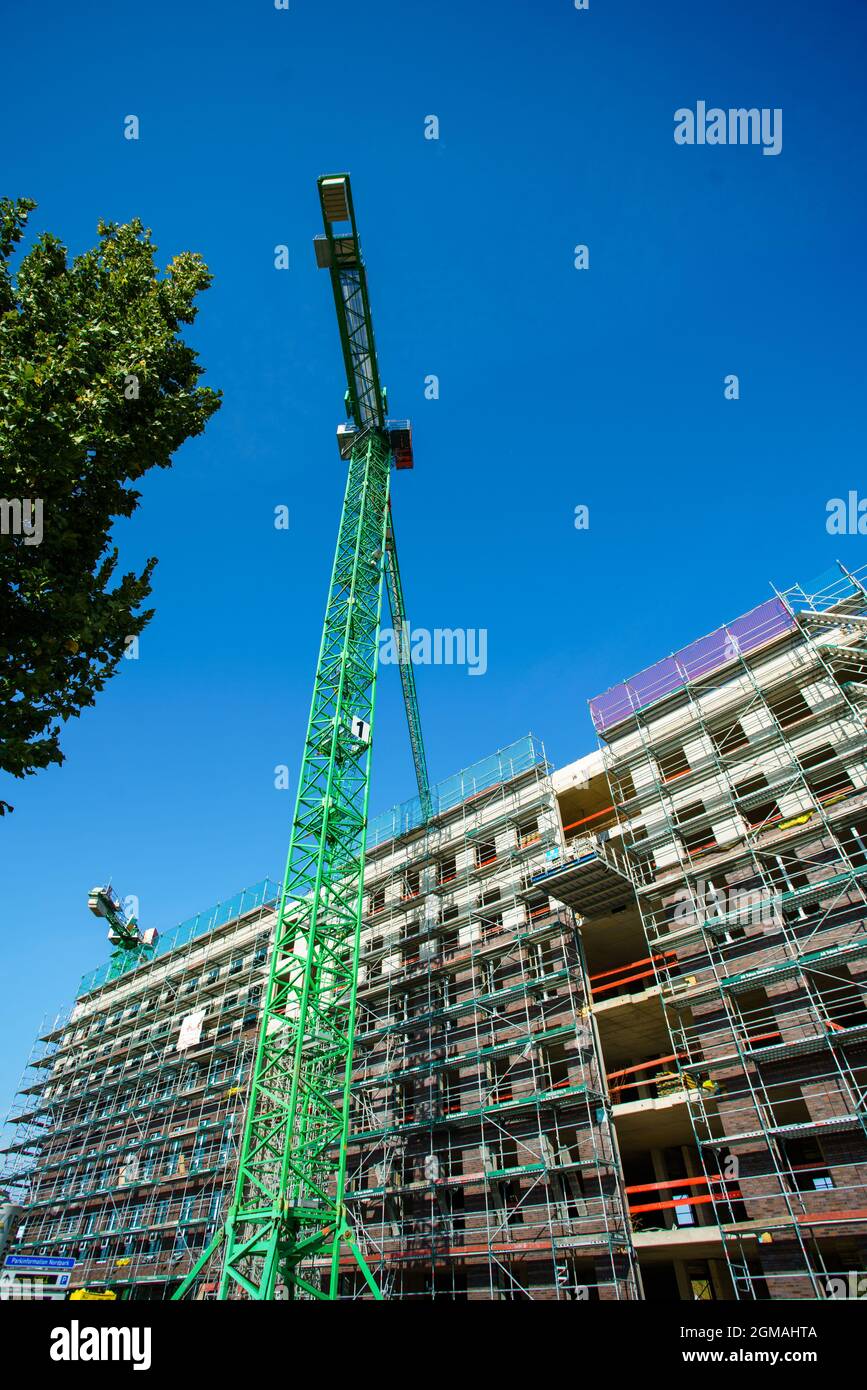 Complex housing under construction hi-res stock photography and images ...