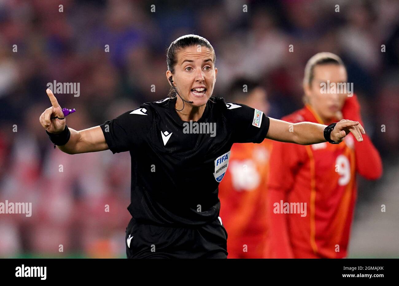Referee María Dolores Martínez Madrona during the UEFA Qualifier match at St Mary's, Southampton. Picture date: Friday September 17, 2021. See PA story SOCCER England Women. Photo credit should read: John Walton/PA Wire. RESTRICTIONS: Use subject to restrictions. Editorial use only, no commercial use without prior consent from rights holder. Stock Photo