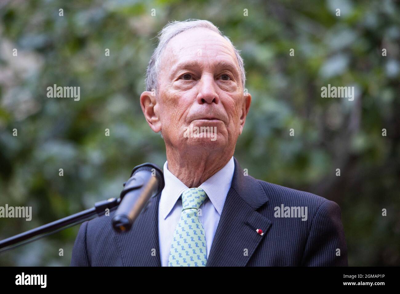 Paris, France. 17th Sep, 2021. Former New York mayor Michael Bloomberg a he meets with Paris Mayor to sign a partnership agreement to fight pollution, in Paris, France, 17 September 2021. Photo by Raphael Lafargue/ABACAPRESS.COM Credit: Abaca Press/Alamy Live News Stock Photo