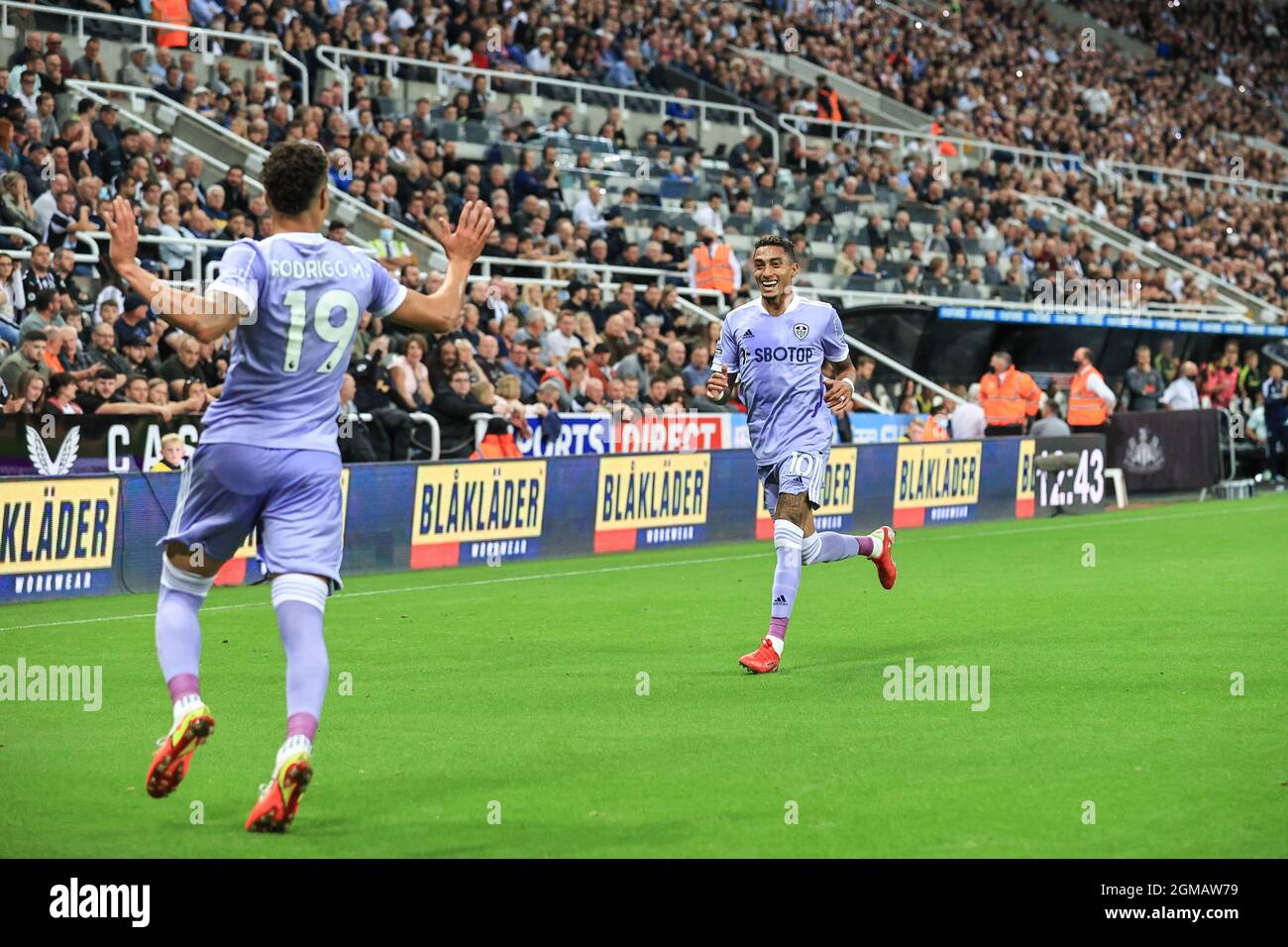 Newcastle, UK. 17th Sep, 2021. Raphinha #10 of Leeds United celebrates his  goal to make it 0-1 in Newcastle, United Kingdom on 9/17/2021. (Photo by  Mark Cosgrove/News Images/Sipa USA) Credit: Sipa USA/Alamy