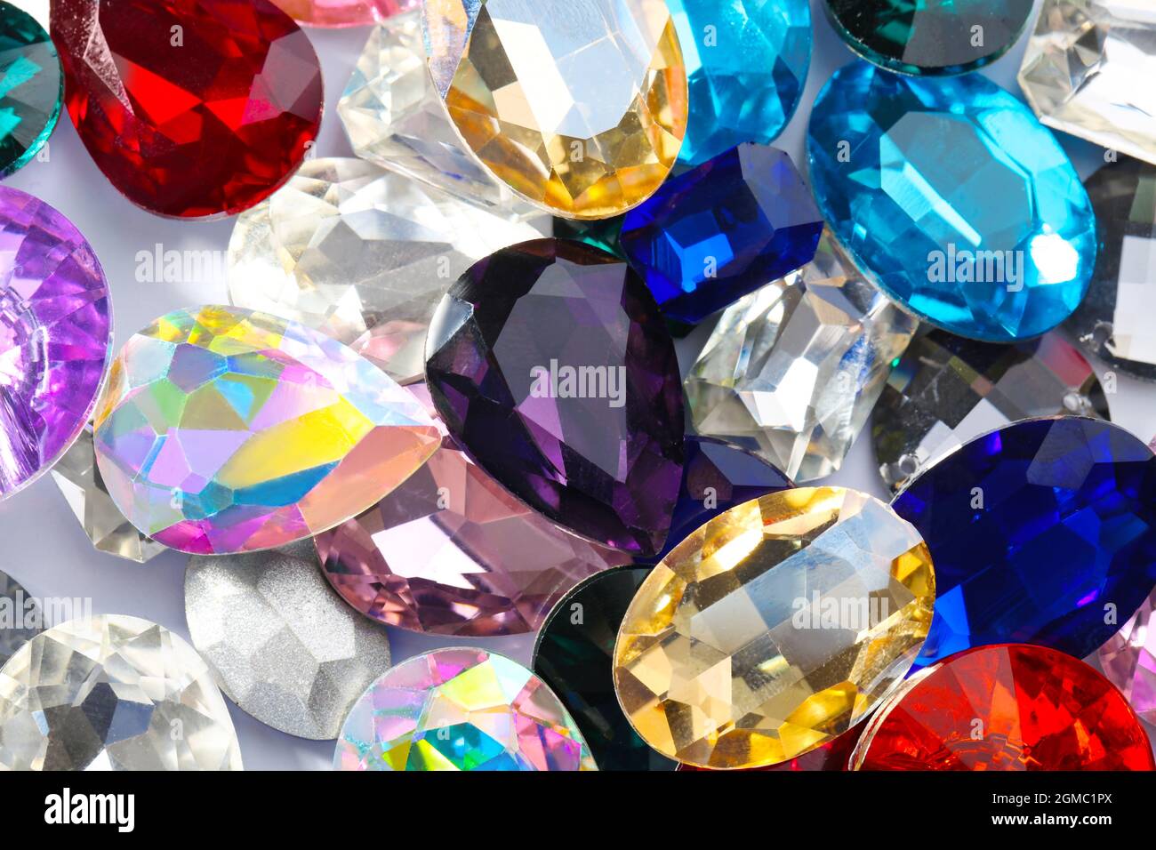 Valuable jewels shop