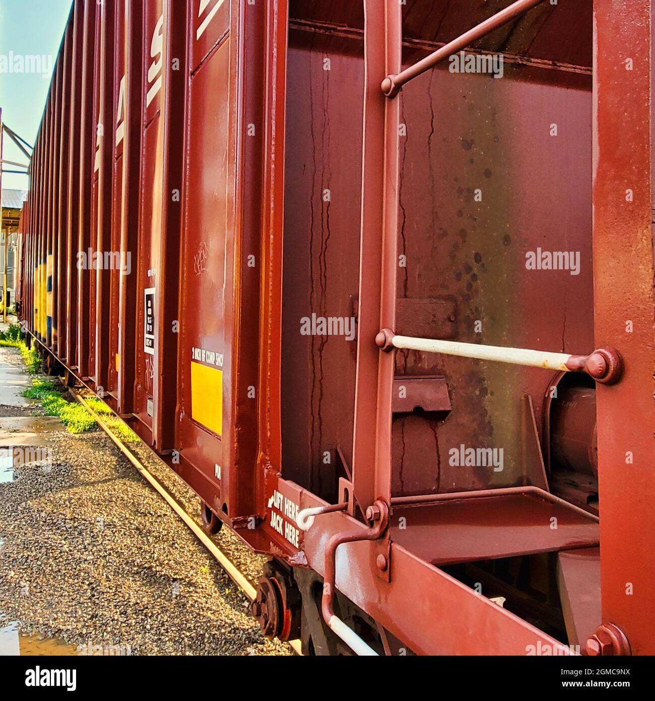 Loading railroad boxcar hires stock photography and images Alamy
