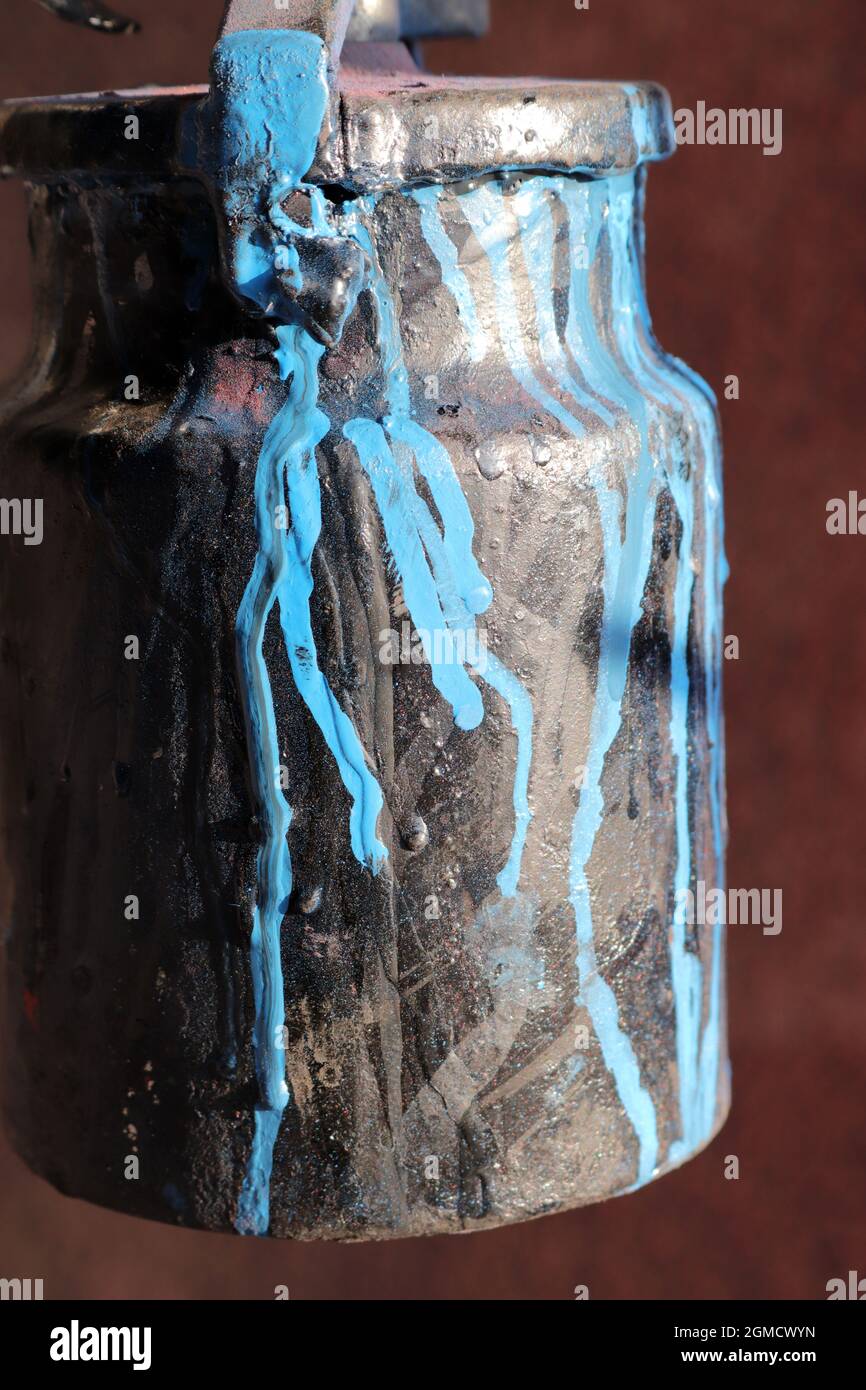 Spraying booth hires stock photography and images Alamy