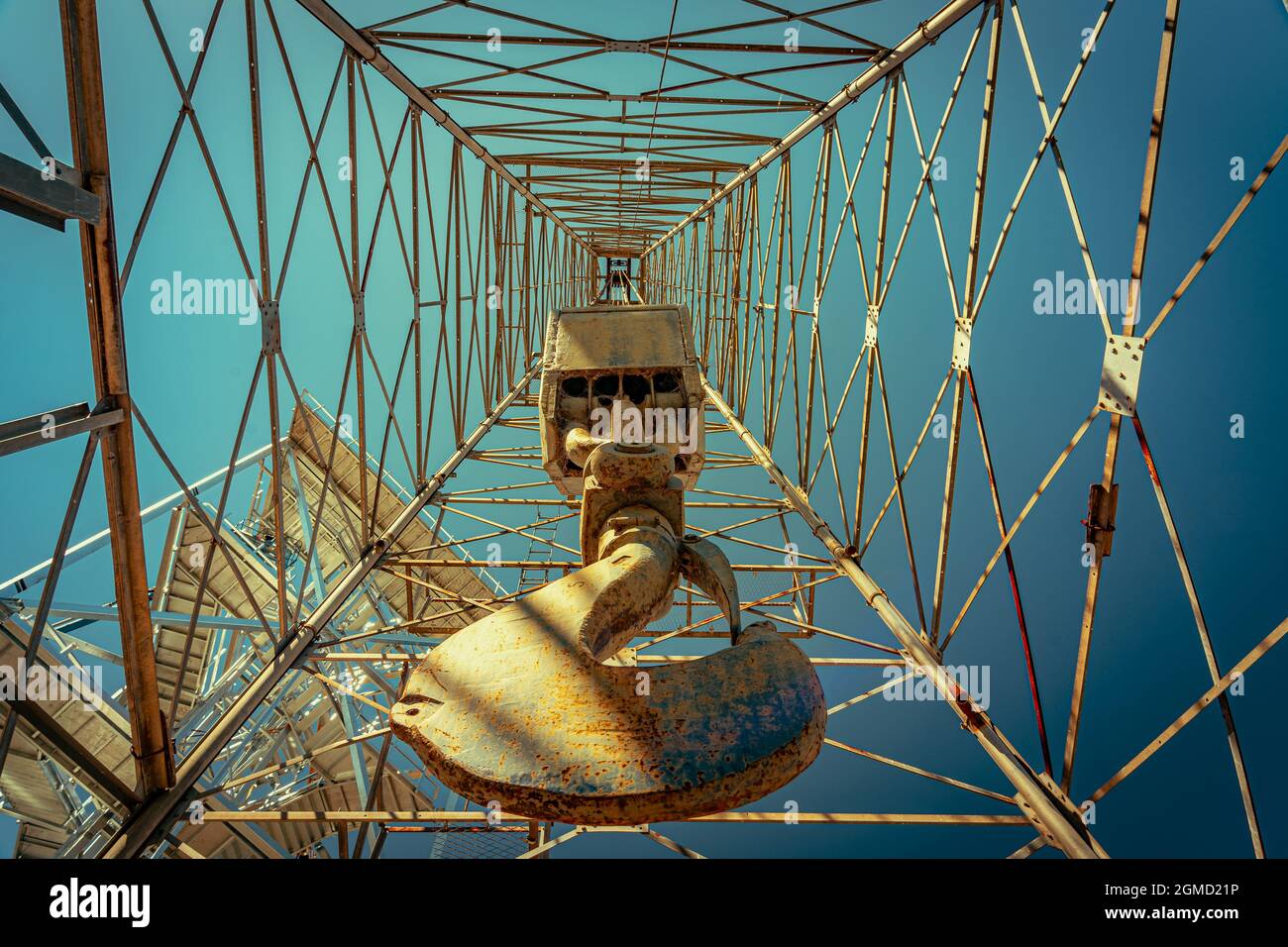 Upright view at the oil drilling rig hook Stock Photo Alamy