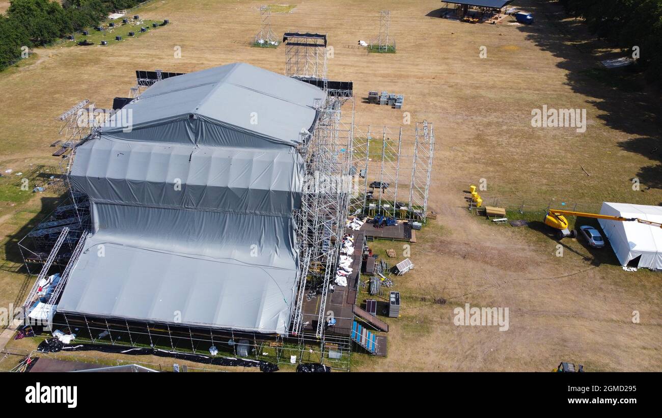 Assembling constructions for the concert scene from the layer Stock ...