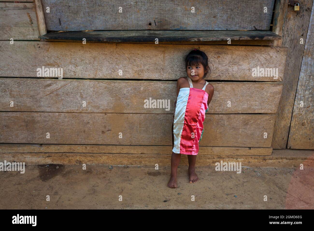 Indigenous embera girl hi-res stock photography and images - Alamy