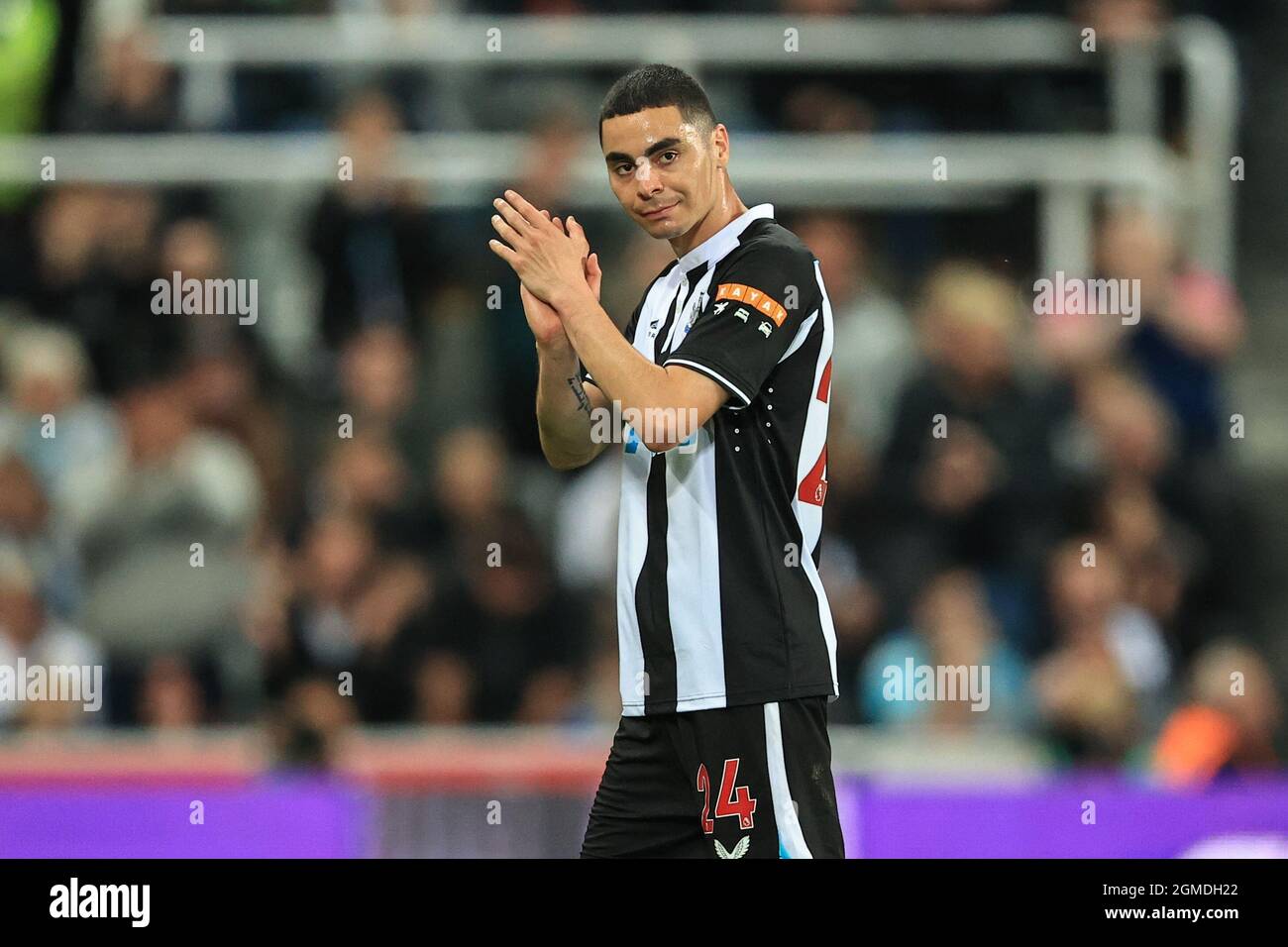 Miguel Almiron #24 of Newcastle United applauds the fans as he is