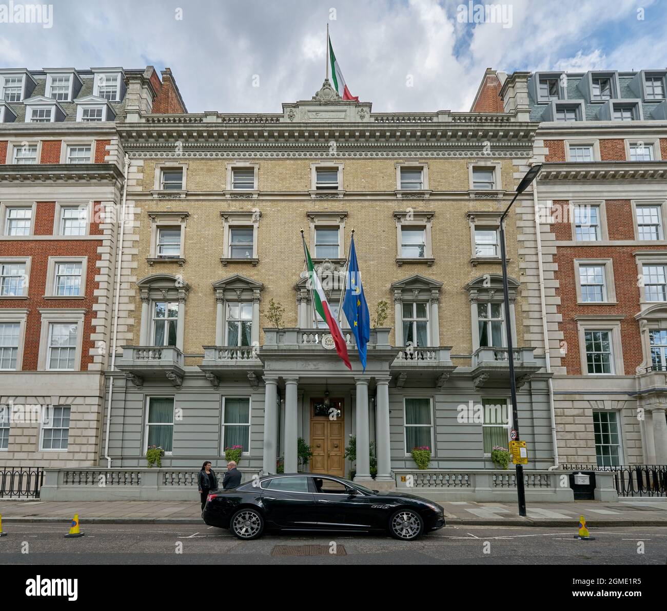 italian embasy grosvenor square london Stock Photo