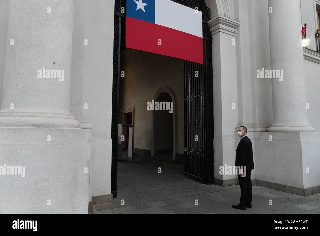 Santiago, Metropolitana, Chile. 18th Sep, 2021. Preparations before the official government photo at the Palacio La Moneda, on the day of the independence of Chile. (Credit Image: © Matias Basualdo/ZUMA Press Wire) Credit: ZUMA Press, Inc./Alamy Live News Stock Photo
