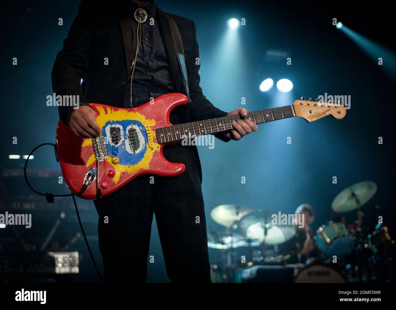 Newport, Isle of Wight, UK, Friday, 17th September 2021 Screamadelica album cover art on a guitar during Primal Screams set live at the Isle of Wight festival Seaclose Park. Credit: DavidJensen / Empics Entertainment / Alamy Live News Stock Photo