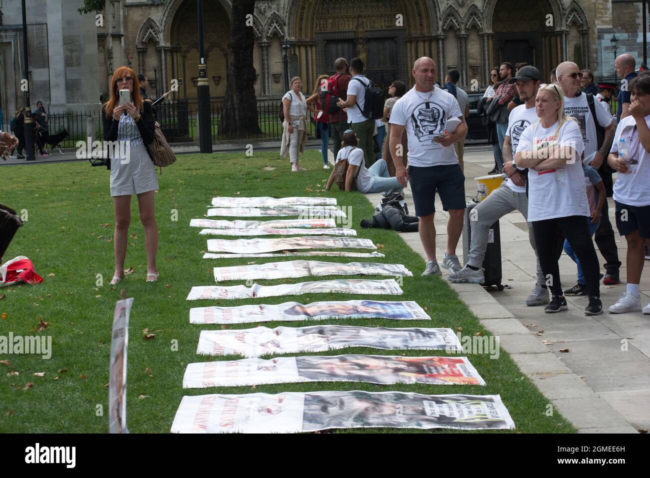London, UK. 18th Sep, 2021. Anti-knife crime bereaved families who will be telling their heartbreaking stories, and some of the countrys leading knife crime campaigners and orgs. Asking the government to do more to fight knife crime with a hash penalty should spend money on re-educating youth crime instead of spending £100 billionon. Apple tracking does not work on 2021-09-18. Parliament square, London, UK. Credit: Picture Capital/Alamy Live News Stock Photo