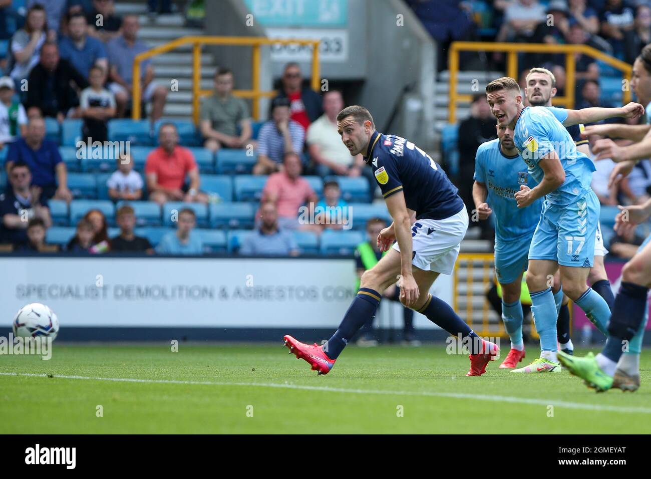 Coventry city v millwall hi-res stock photography and images - Alamy