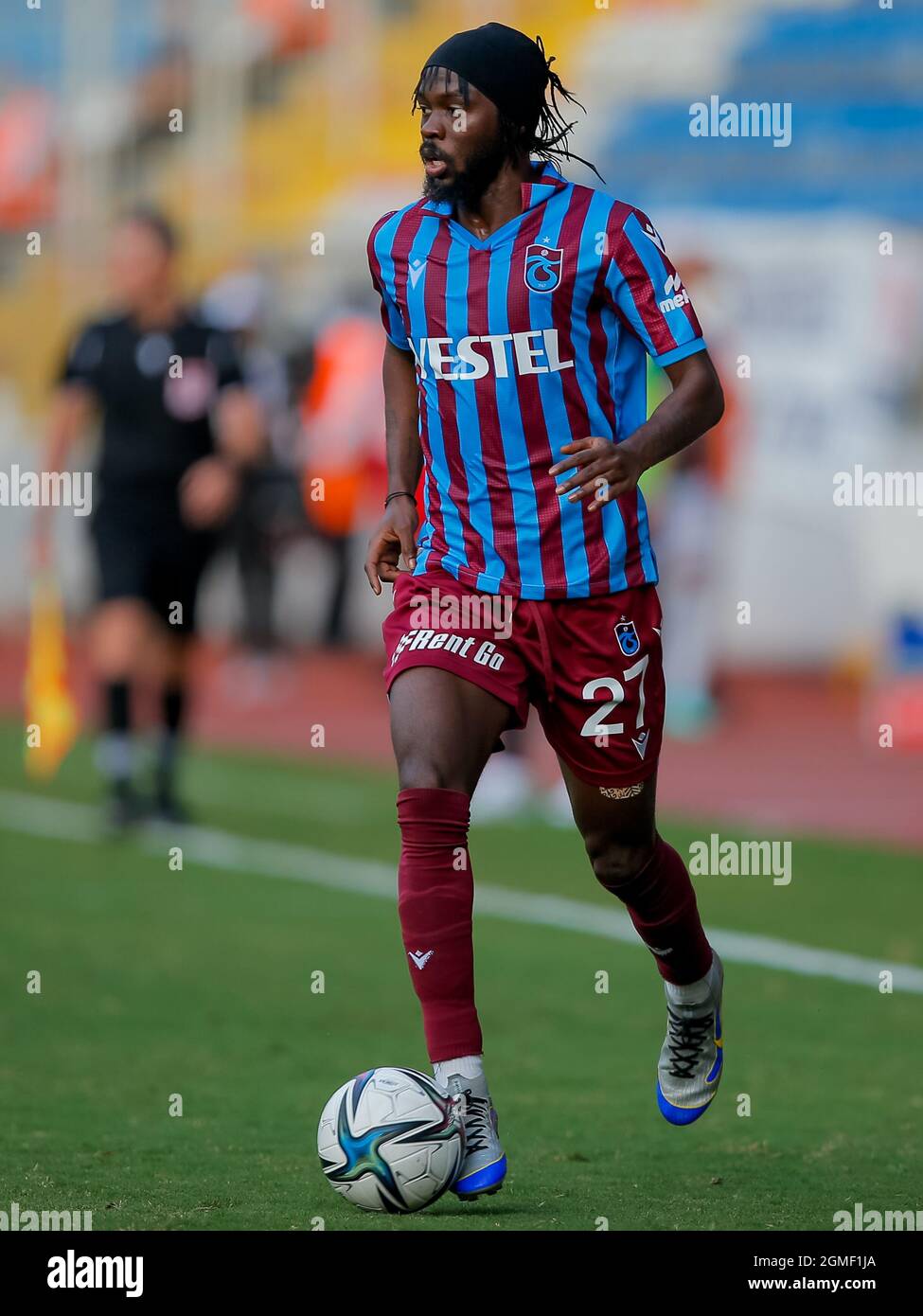 ISTANBUL, TURKEY - SEPTEMBER 18: Gervinho of Trabzonspor during the Super Lig match between Kasimpasa SK and Trabzonspor at the Recep Tayyip Erdogan Stadium on September 18, 2021 in Istanbul, Turkey (Photo by Orange Pictures) Stock Photo